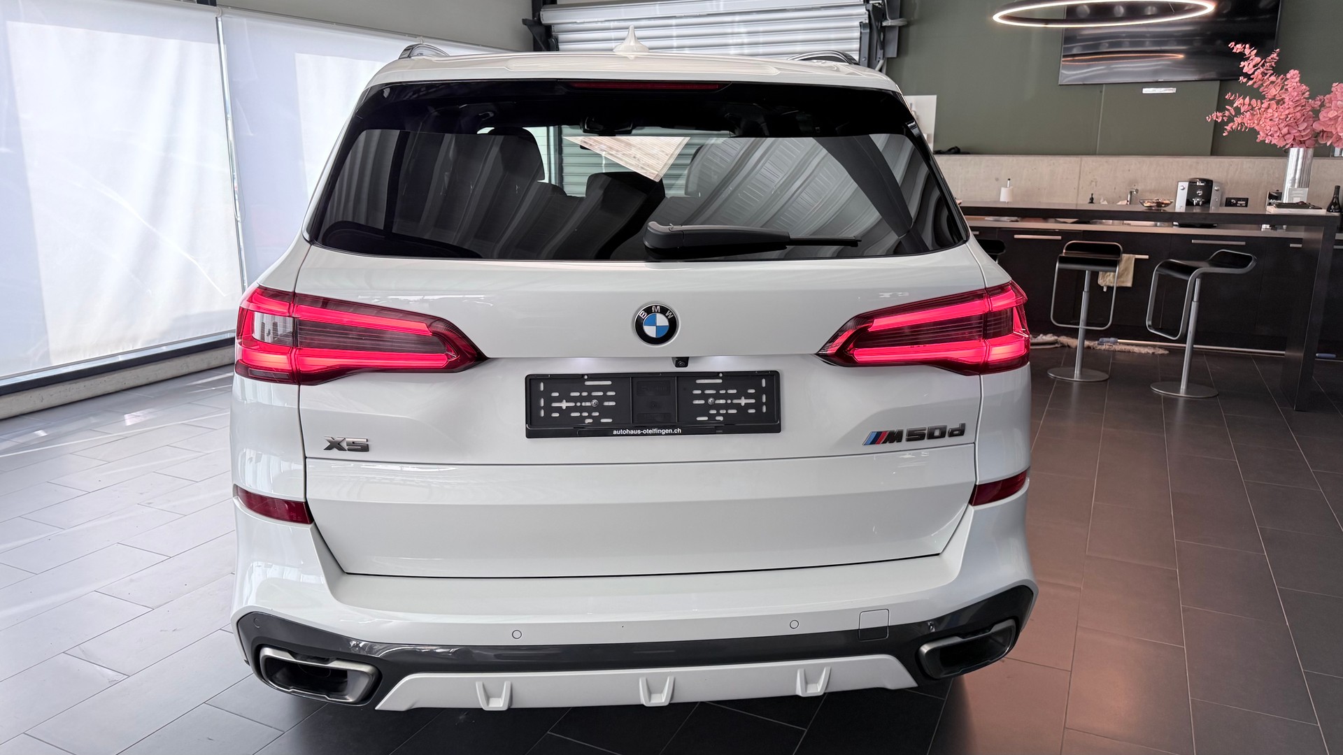 BMW X5 M50d xDrive-image-25
