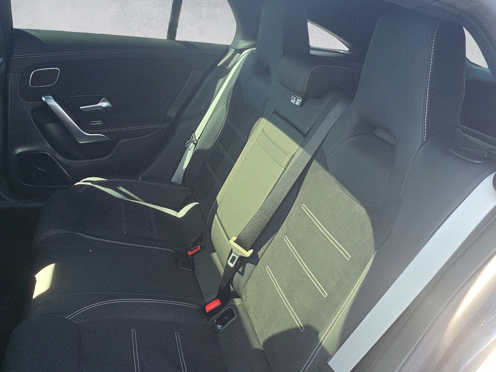 MERCEDES-BENZ CLA Shooting Brake 250 4Matic 8G-DCT-image-15