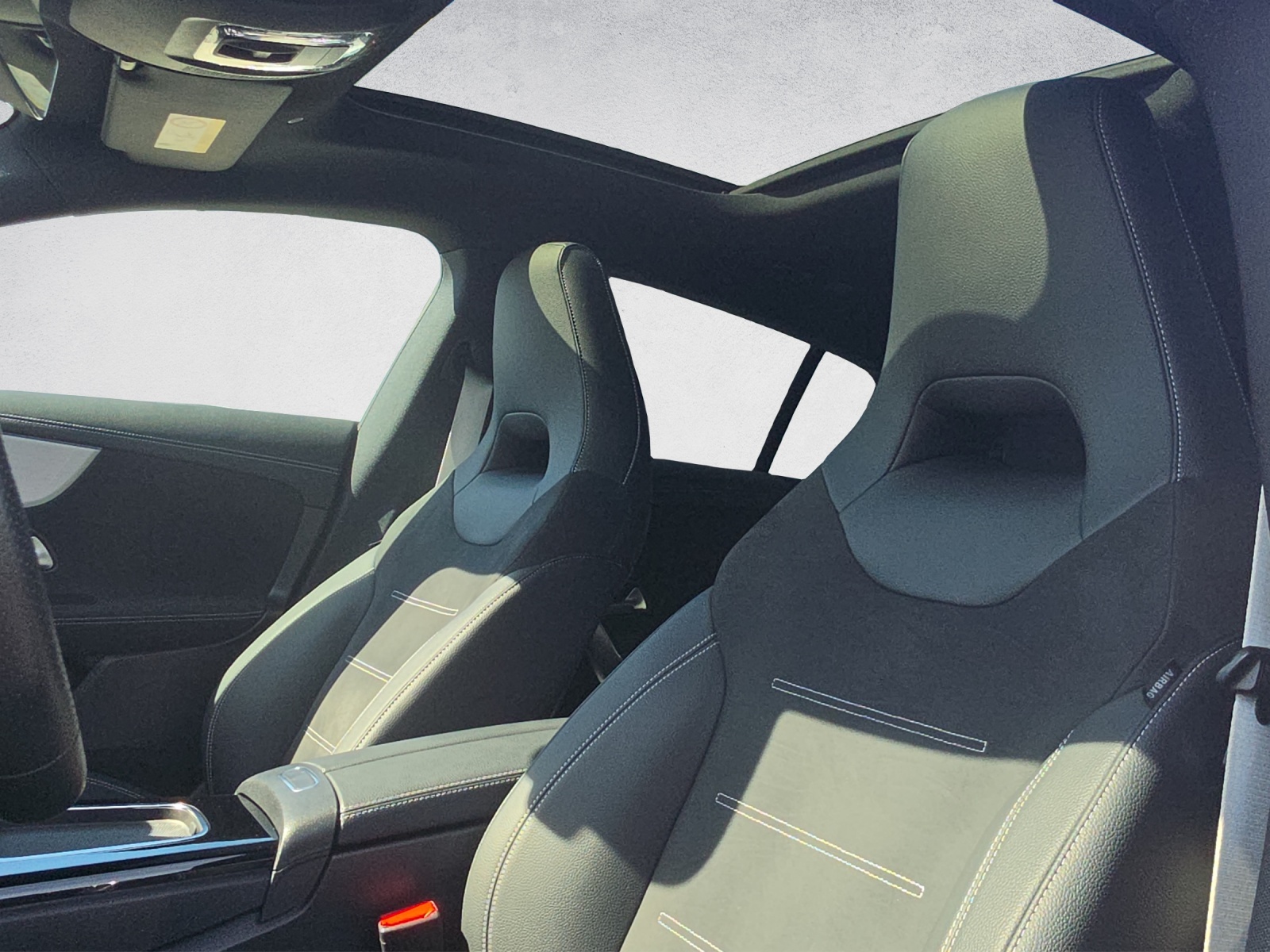 MERCEDES-BENZ CLA Shooting Brake 250 4Matic 8G-DCT-image-13