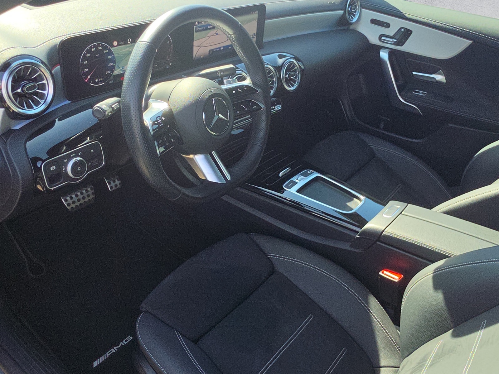 MERCEDES-BENZ CLA Shooting Brake 250 4Matic 8G-DCT-image-10