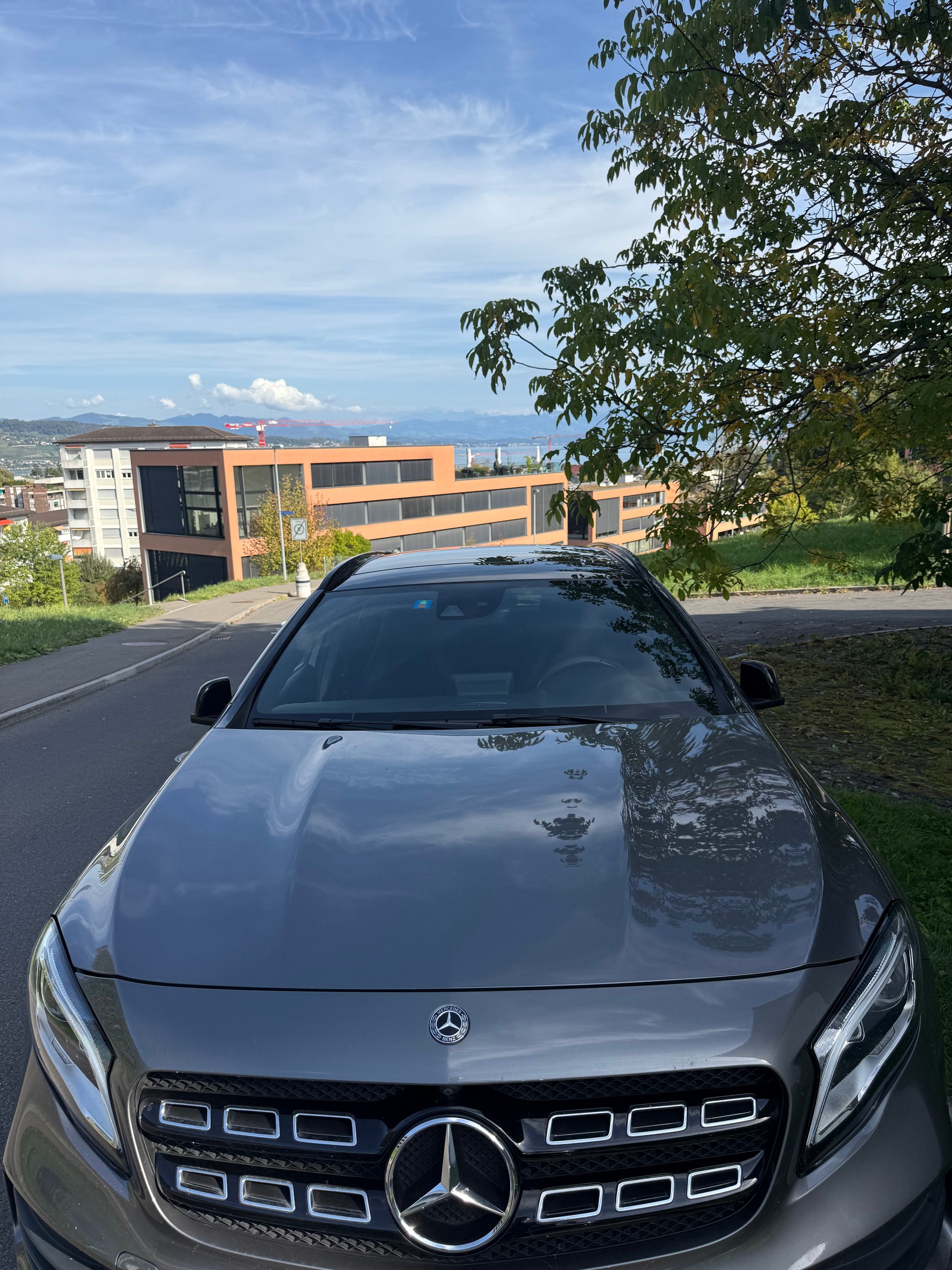 MERCEDES-BENZ GLA 250 AMG Line 4m-image-2
