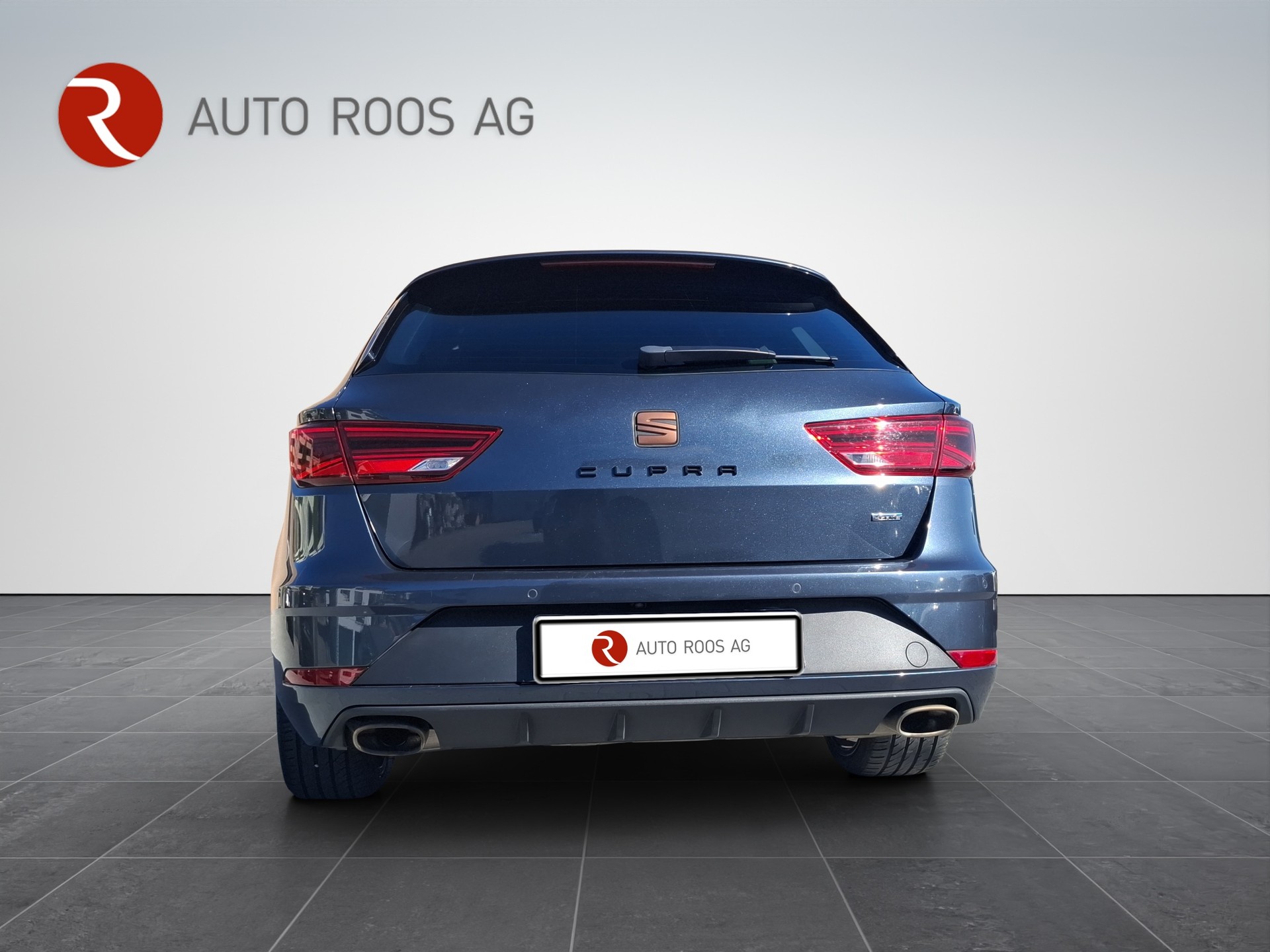 SEAT Leon ST 2.0 TSI Cupra 300 4 Drive DSG-image-4