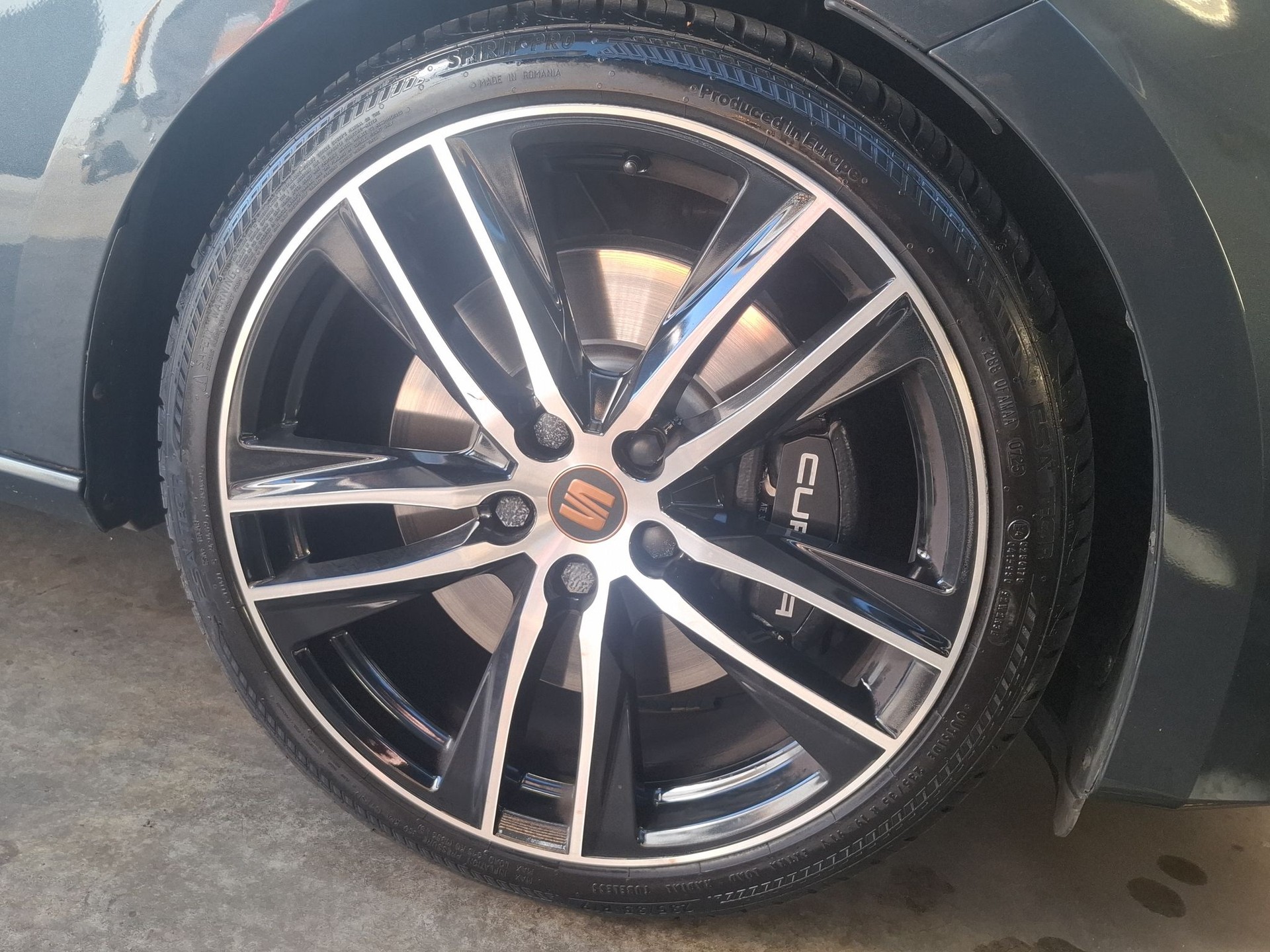 SEAT Leon ST 2.0 TSI Cupra 300 4 Drive DSG-image-14