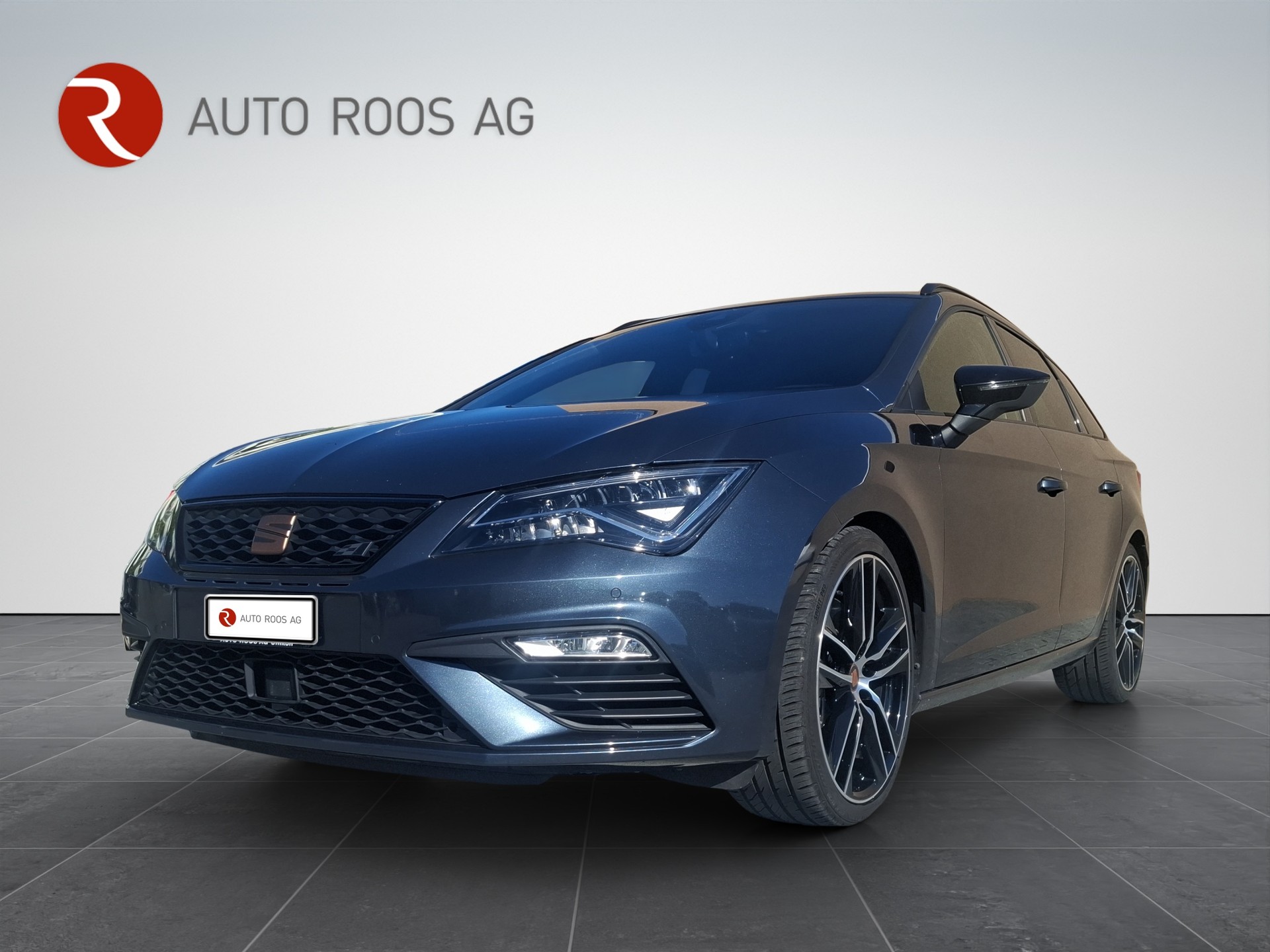 SEAT Leon ST 2.0 TSI Cupra 300 4 Drive DSG-image-0