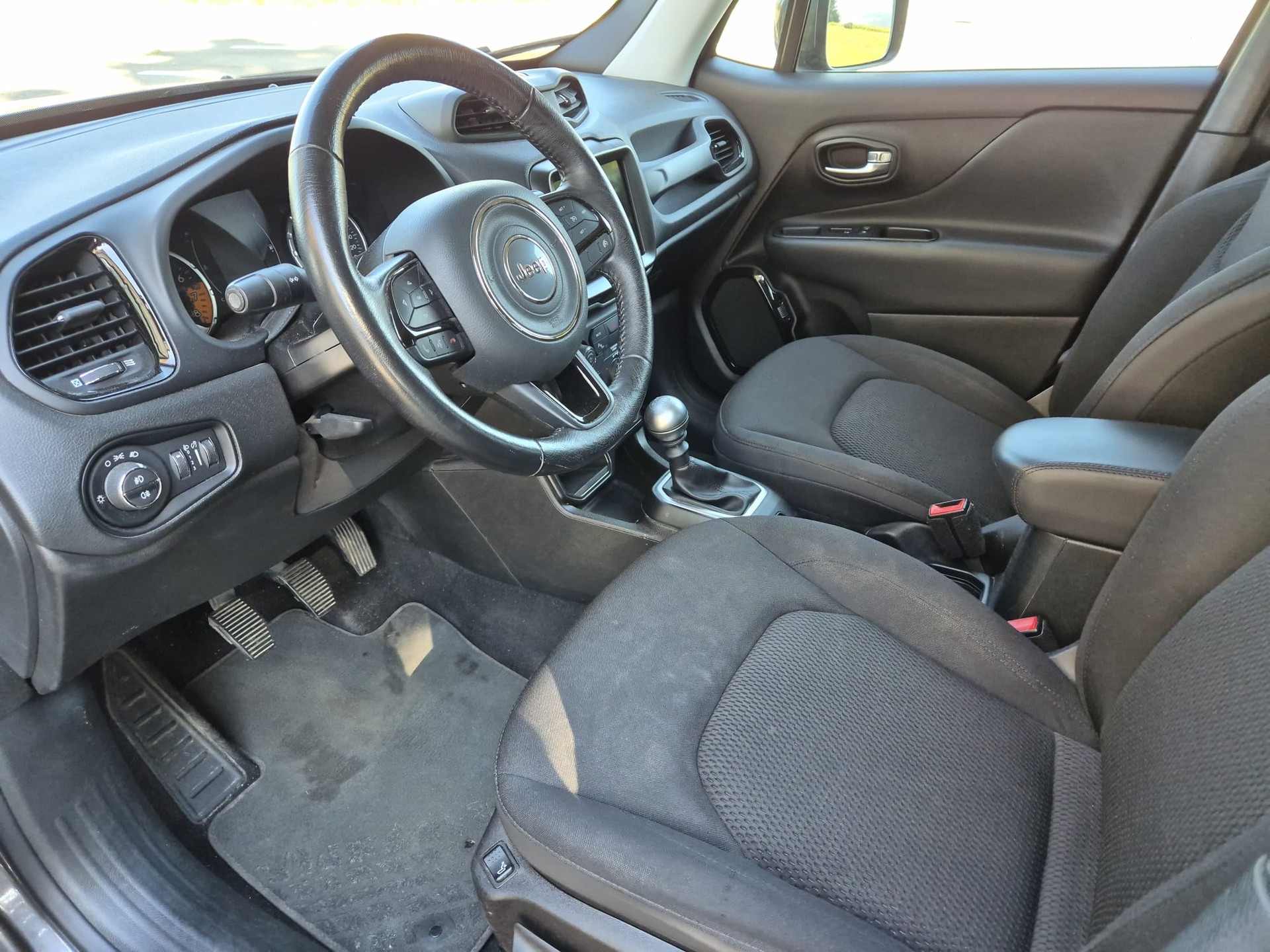 JEEP Renegade 1.4 Turbo Street Edition-image-10