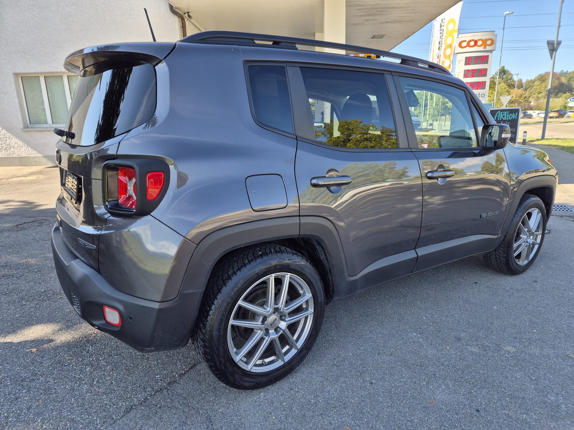 JEEP Renegade 1.4 Turbo Street Edition-image-6