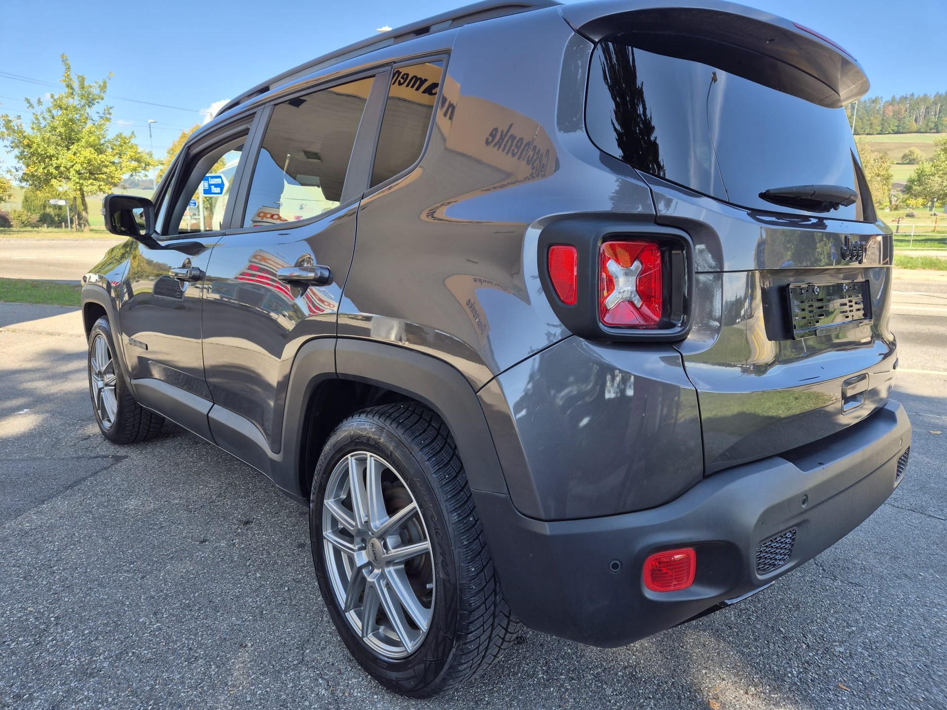 JEEP Renegade 1.4 Turbo Street Edition-image-7