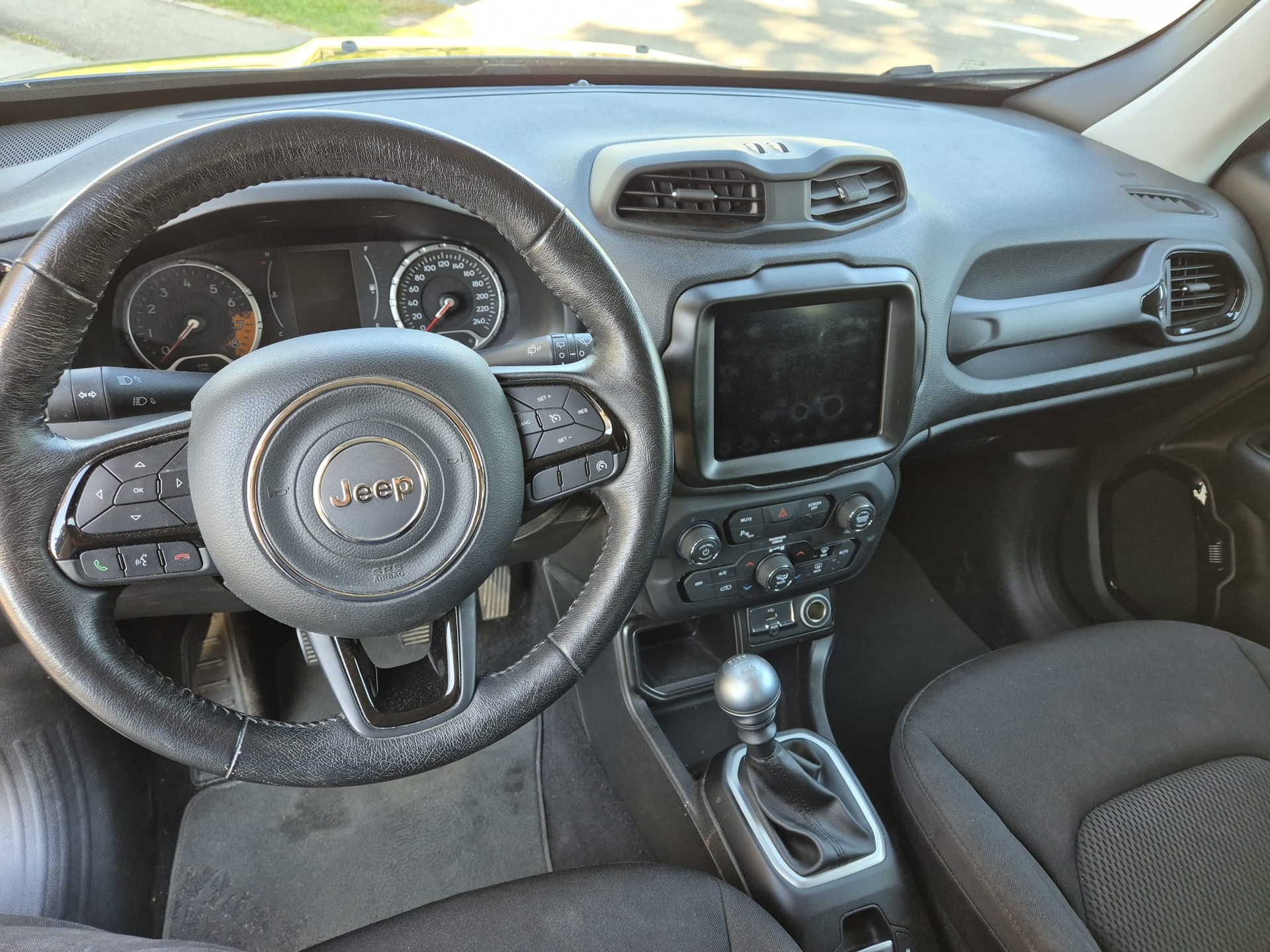 JEEP Renegade 1.4 Turbo Street Edition-image-9