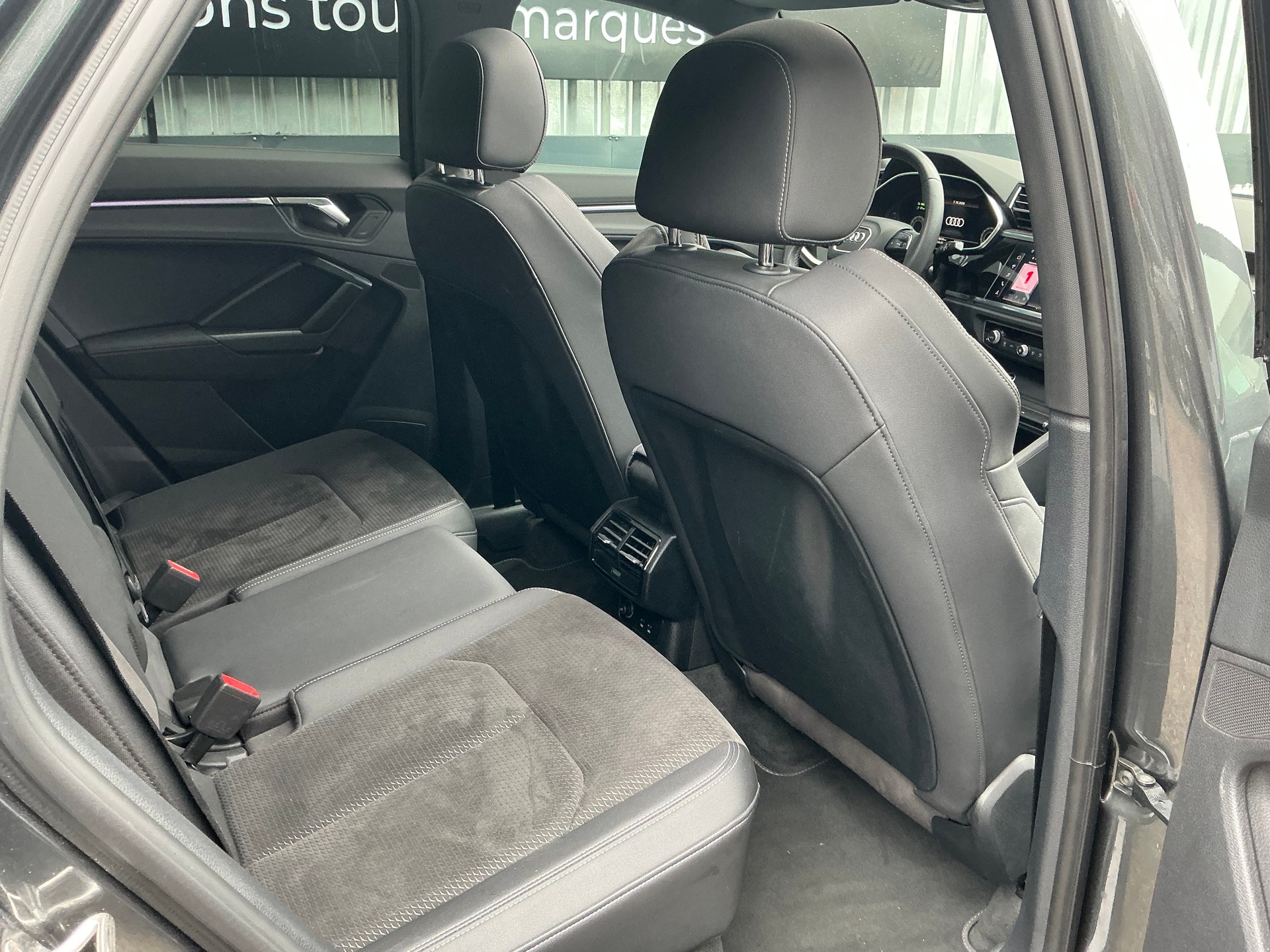AUDI Q3 Sportback 45 TFSI e S line Attraction S-tronic-image-6