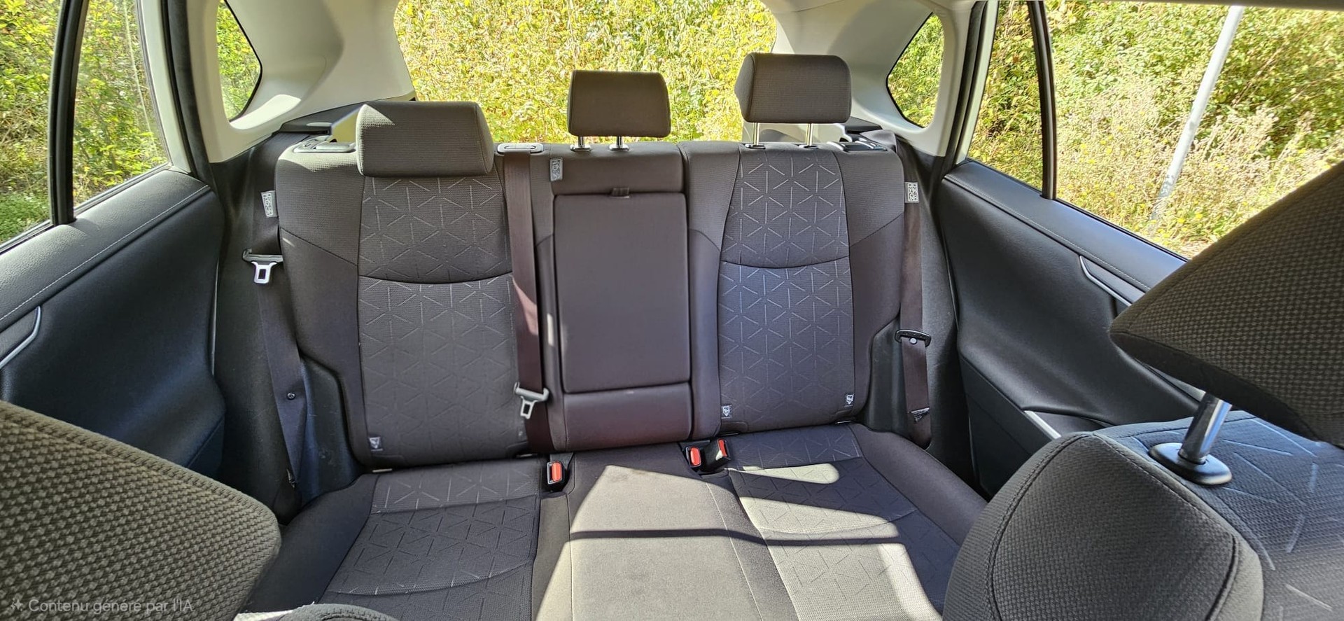 TOYOTA 2.5 HEV Comfort-image-1