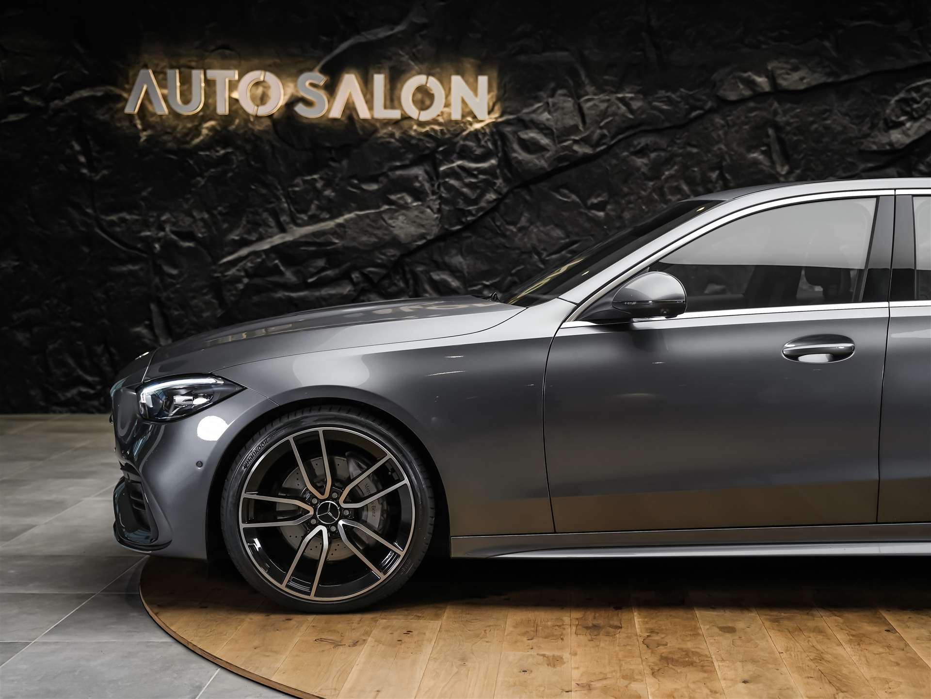 MERCEDES-BENZ C 300 d 4 Matic AMG Line *Werksgarantie*20" Felgen*-image-15