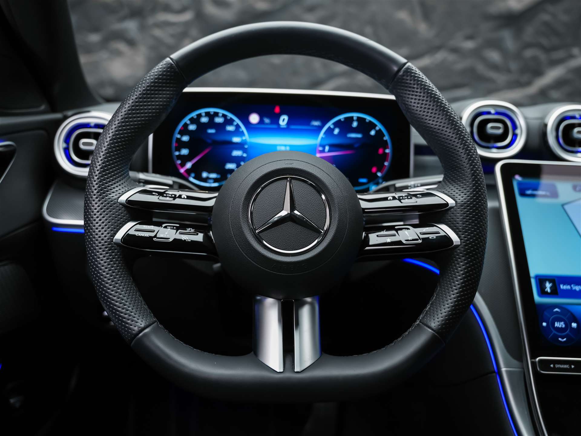 MERCEDES-BENZ C 300 d 4 Matic AMG Line *Werksgarantie*20" Felgen*-image-26