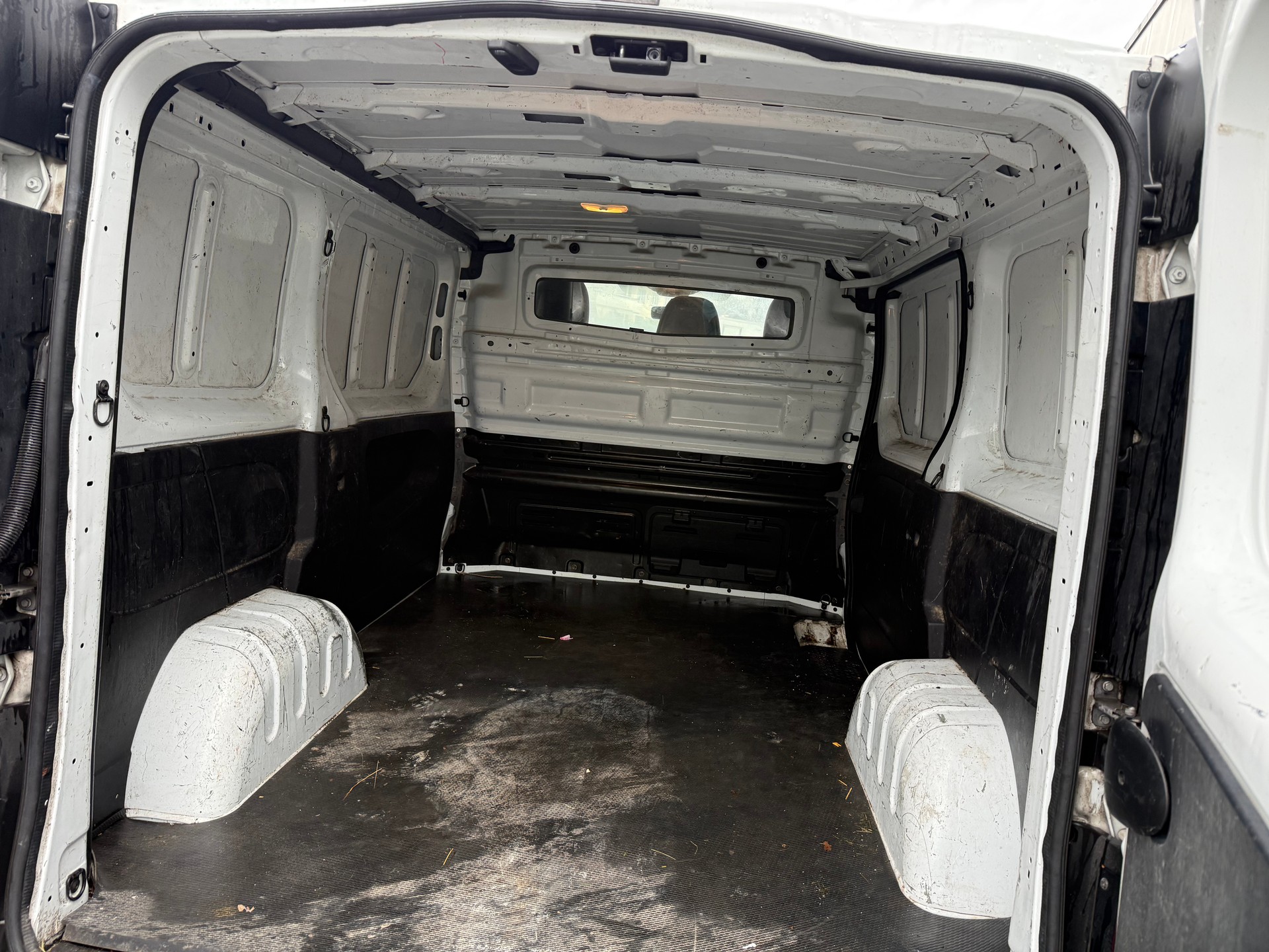OPEL Vivaro 1.6 CDTI 2.7t L1H1-image-5
