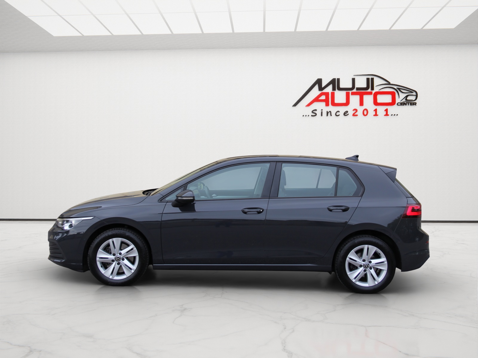 VW Golf 2.0 TDI Life DSG 4Motion-image-1