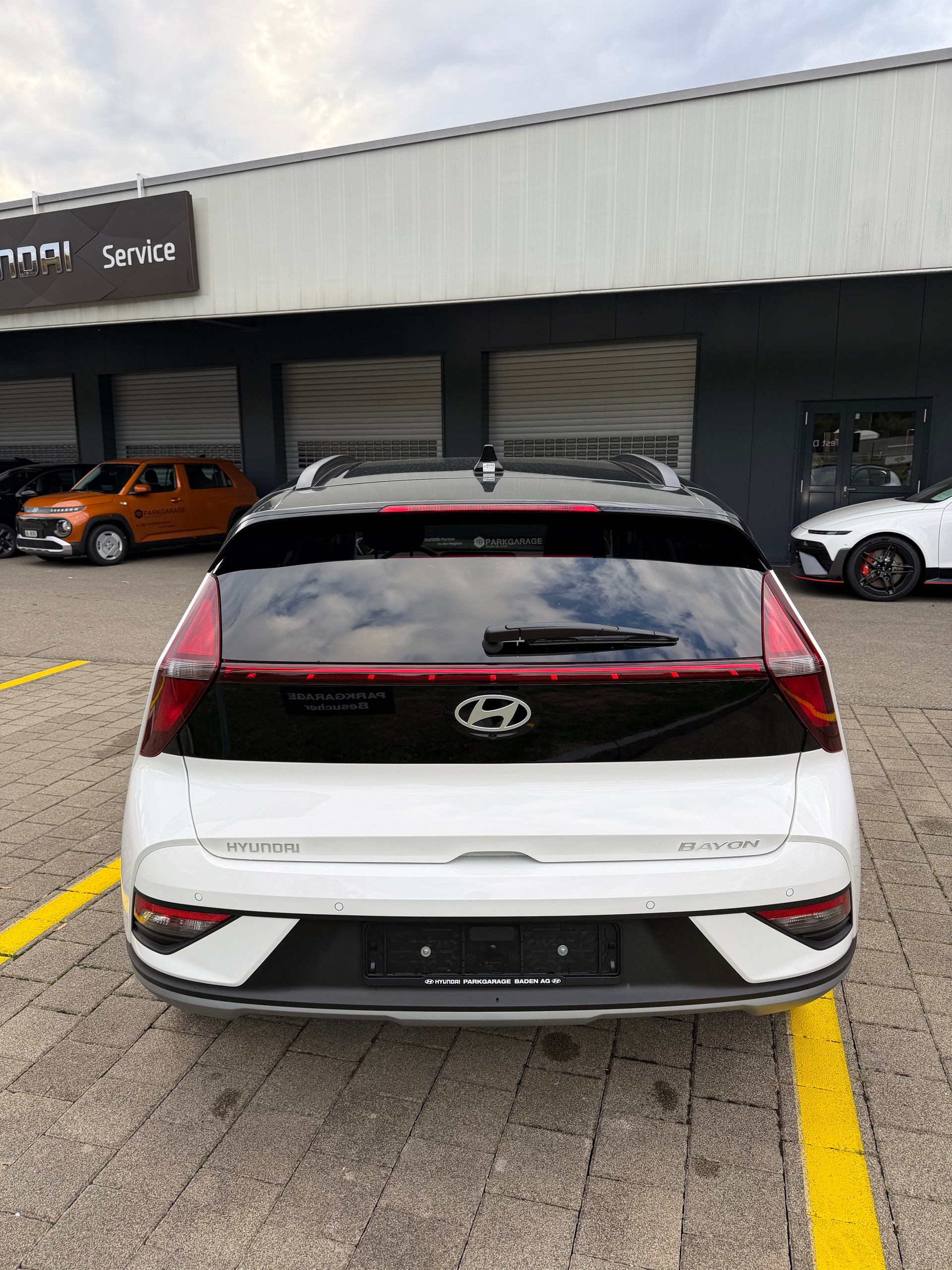 HYUNDAI Bayon 1.0 T-GDi Amplia DCT-image-2