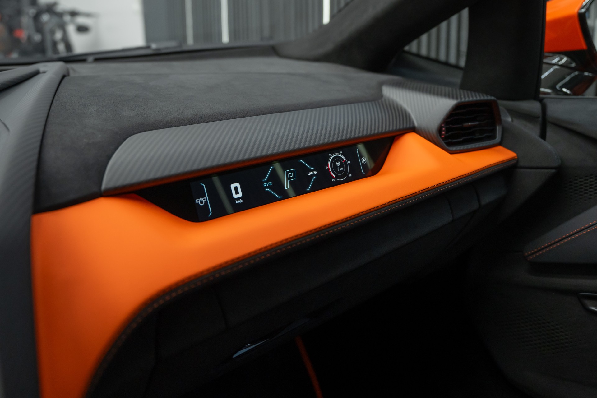 LAMBORGHINI Revuelto HPEV / PPF / UNIKAT-image-22