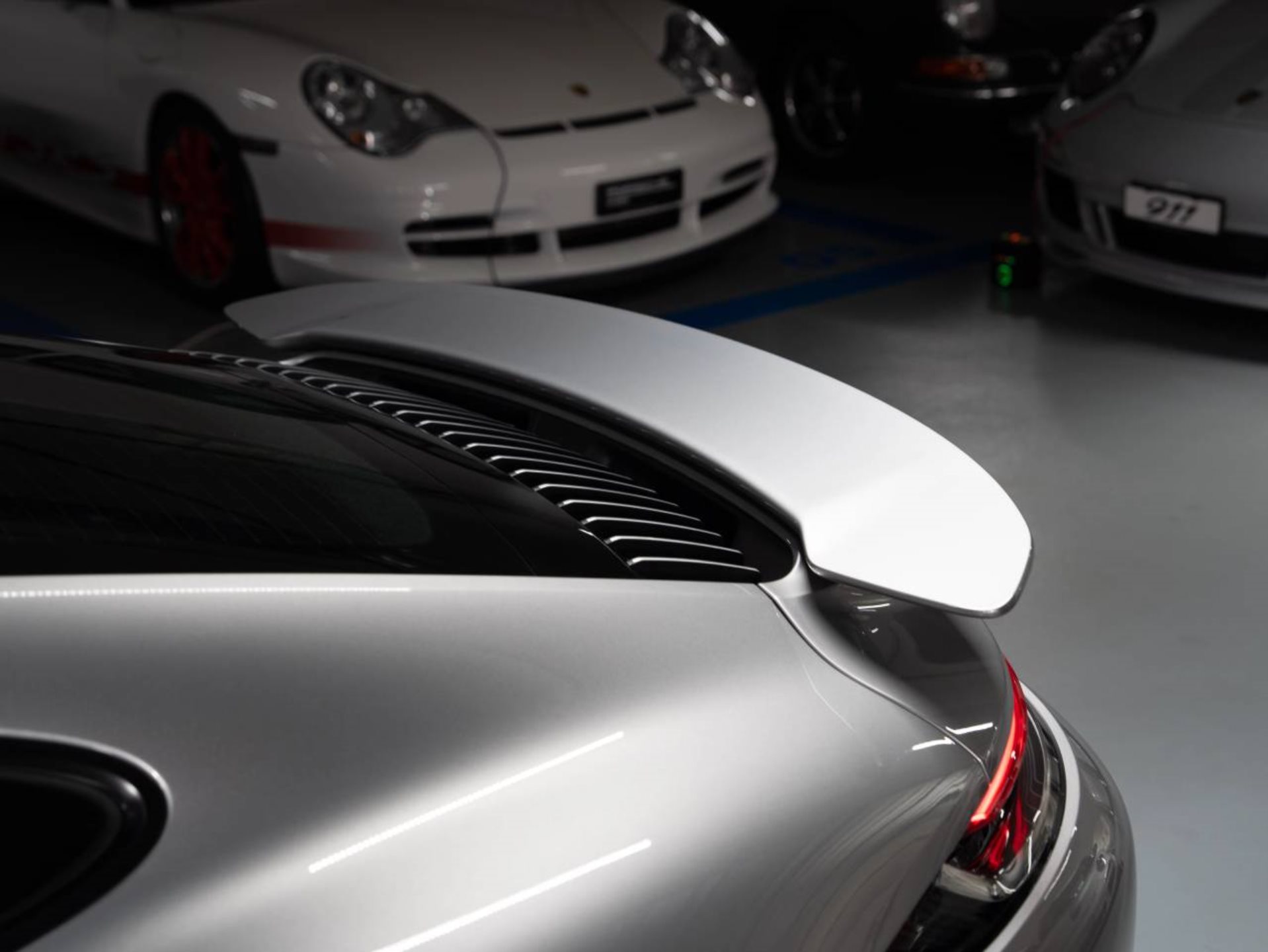 PORSCHE 911 Turbo-image-25
