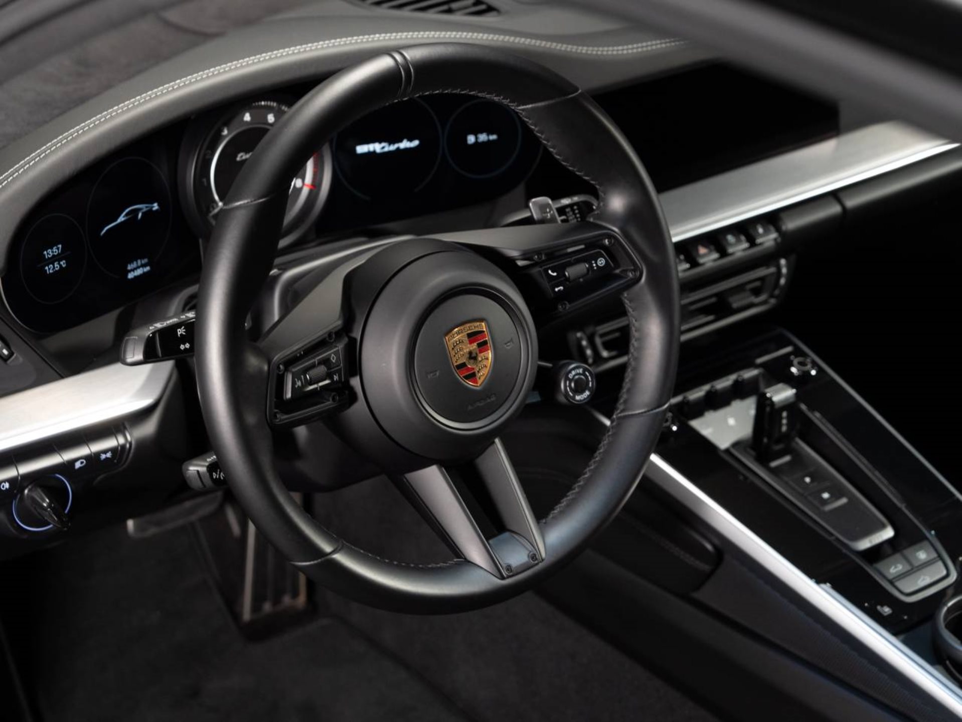 PORSCHE 911 Turbo-image-7