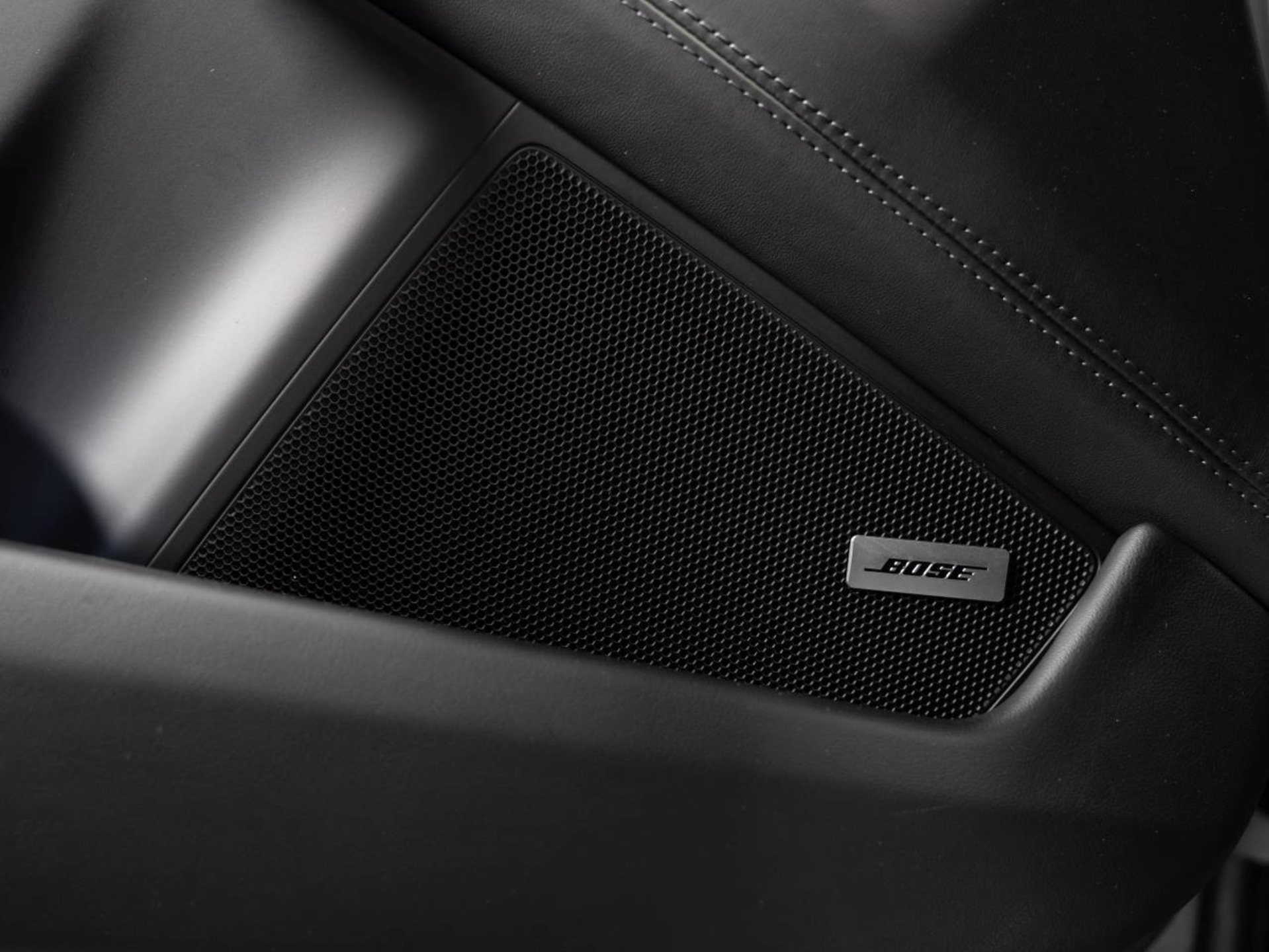 PORSCHE 911 Turbo-image-13