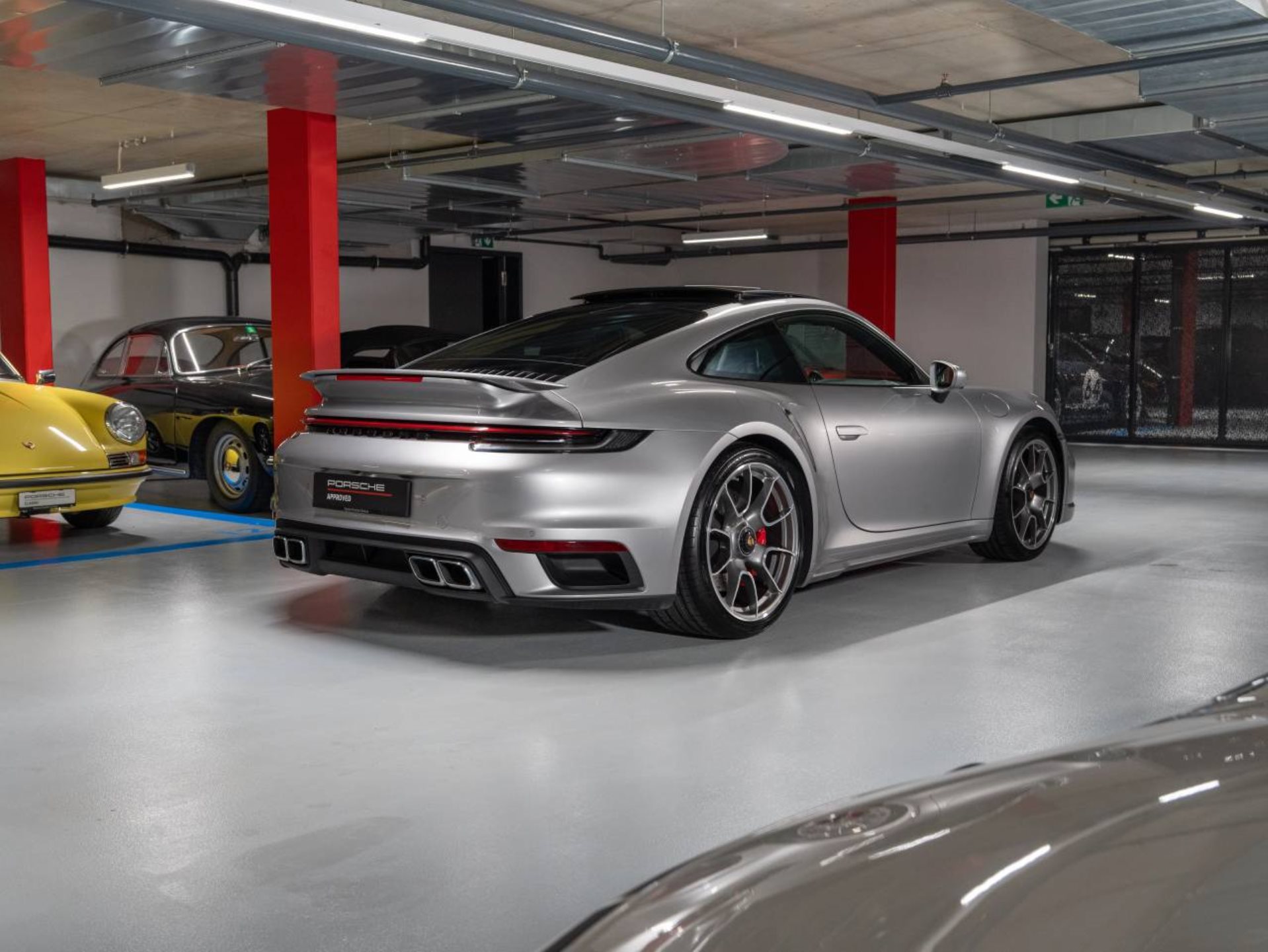 PORSCHE 911 Turbo-image-3