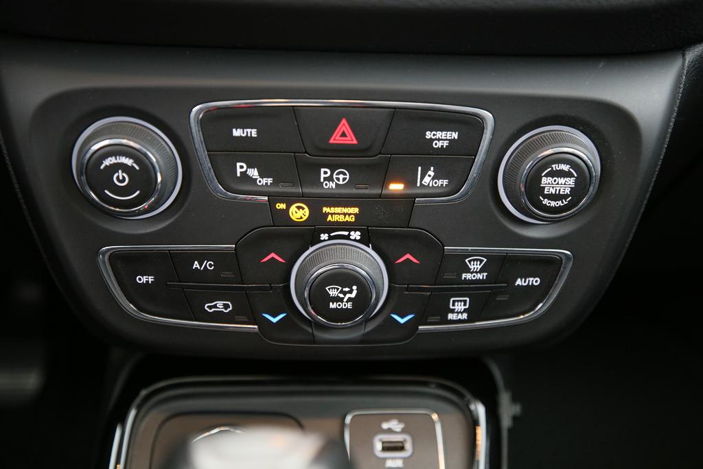 JEEP Compass 2.0 CRD Limited AWD-image-12