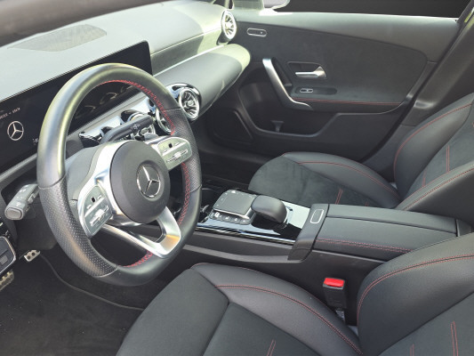 MERCEDES-BENZ A 180 Night Star AMG Line-image-6