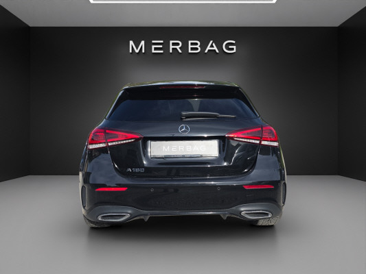MERCEDES-BENZ A 180 Night Star AMG Line-image-4