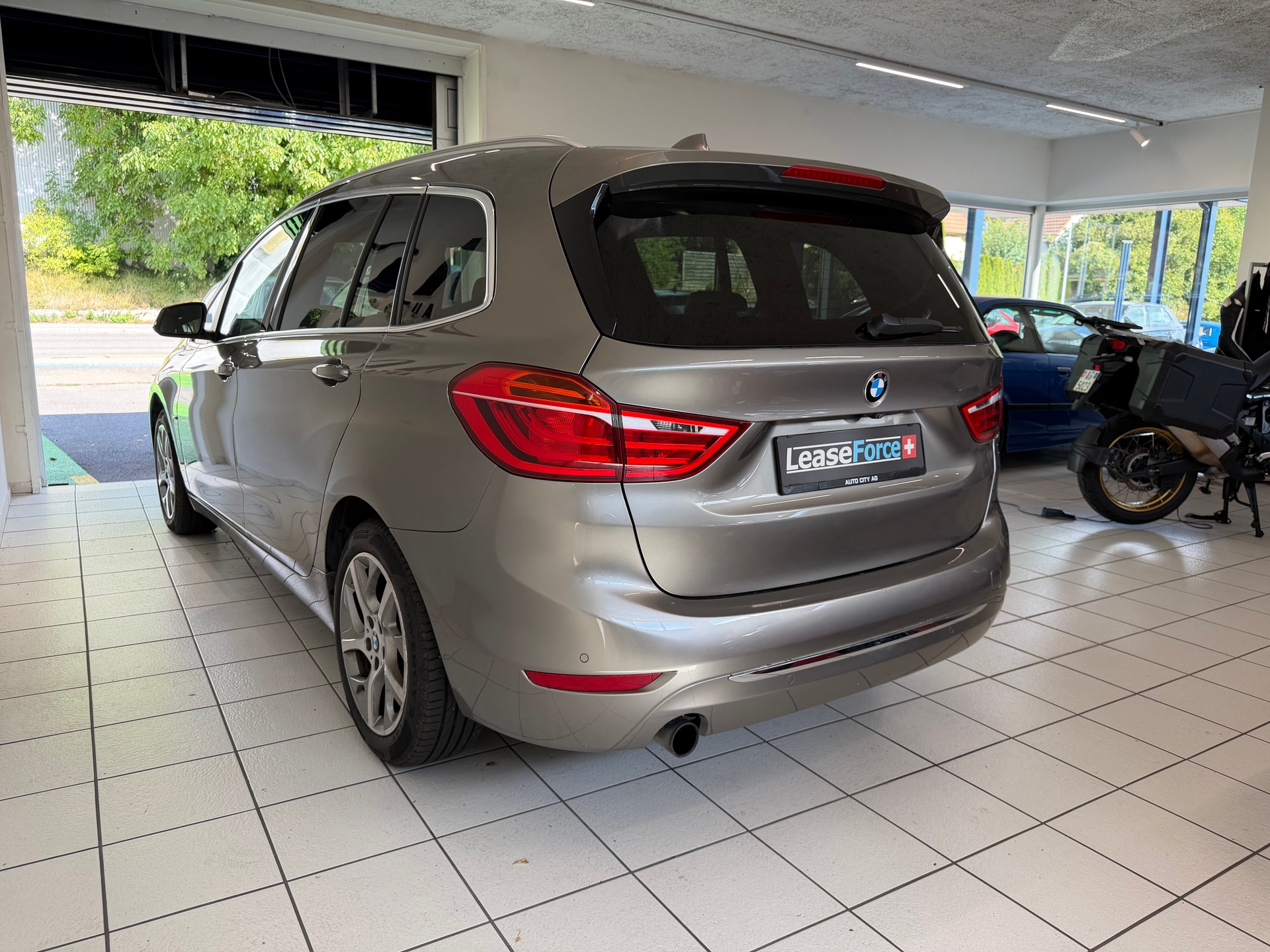 BMW 218i Gran Tourer M Sport Steptronic-image-3