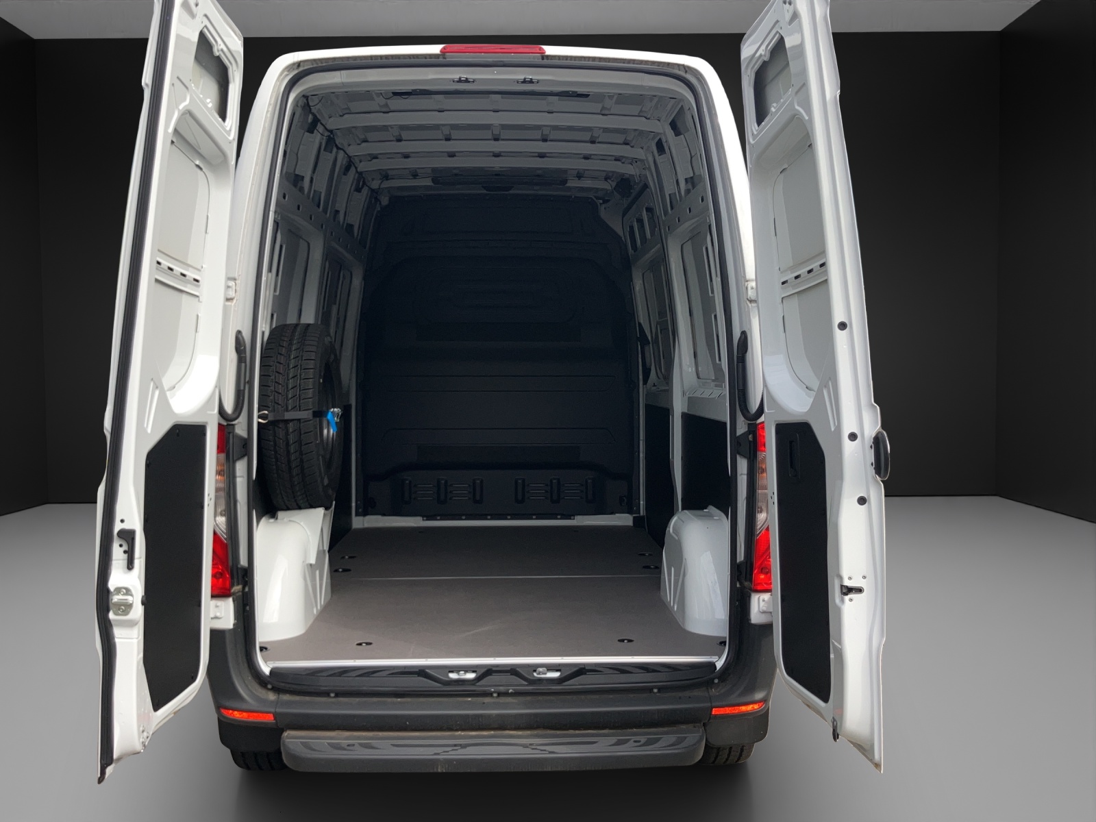 MERCEDES-BENZ eSprinter 312 47kWh Standard-image-8