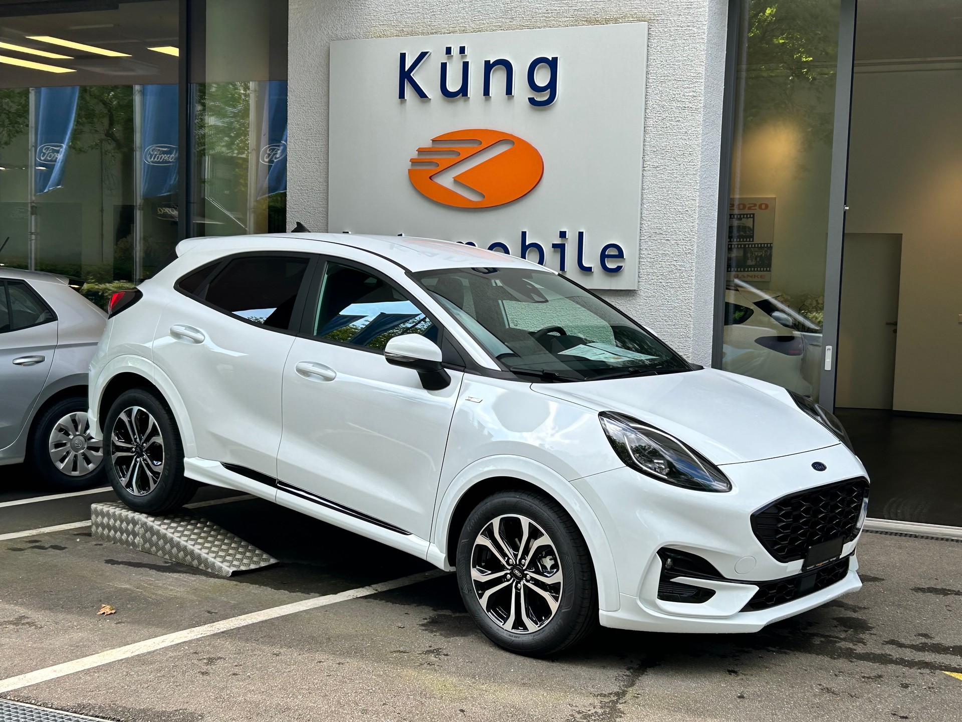 FORD Puma 1.0 MHEV ST-Line Automat-image-1