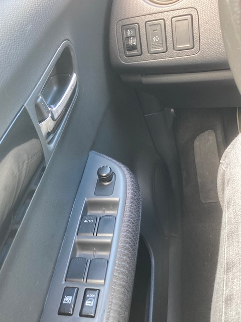 SUZUKI Swift 1.3i 16V GL Top 4x4-image-13