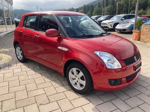 SUZUKI Swift 1.3i 16V GL Top 4x4-image-2