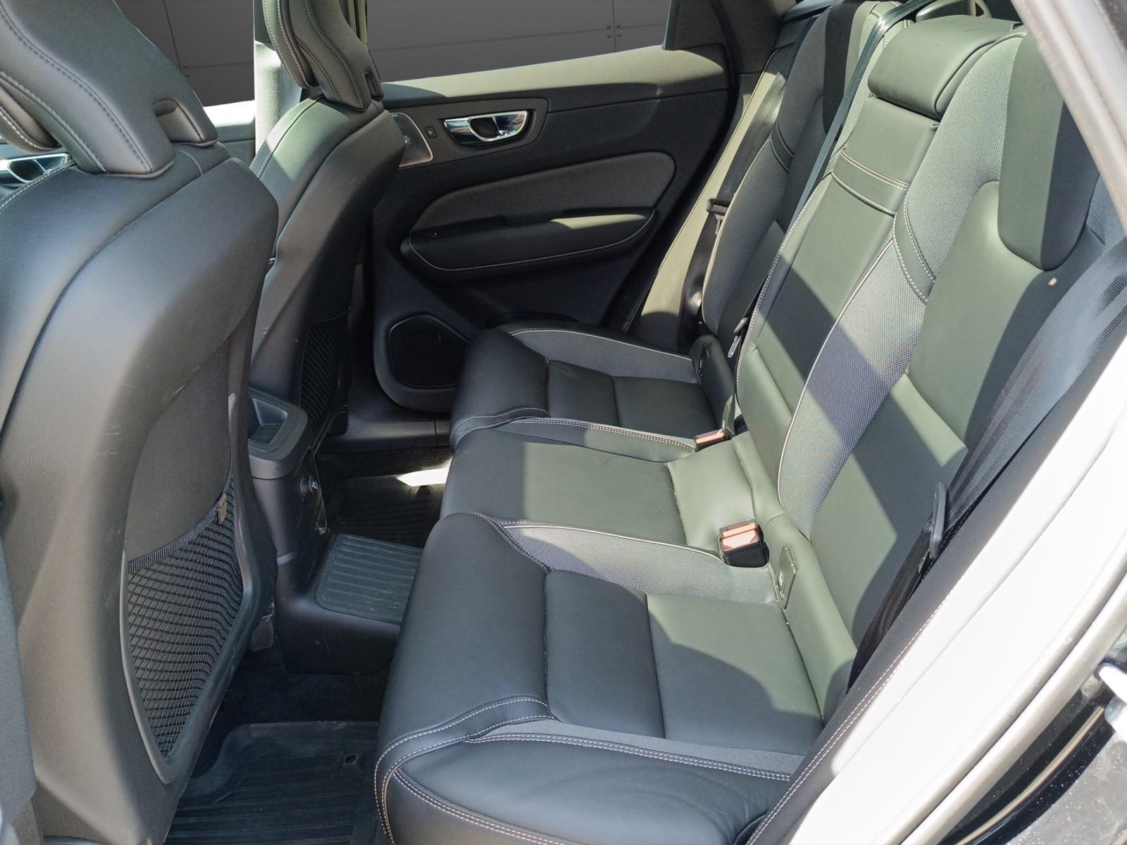 VOLVO XC60 2.0 T8 TE R-Design eAWD-image-14