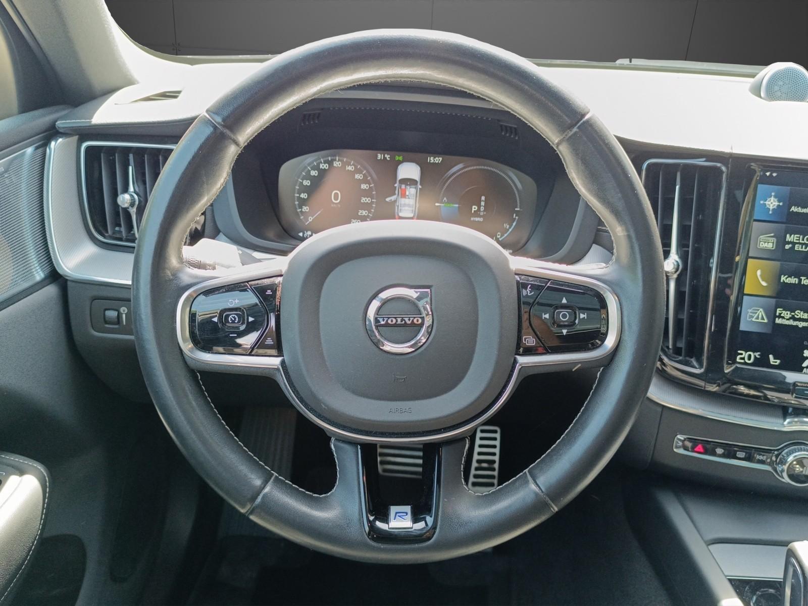 VOLVO XC60 2.0 T8 TE R-Design eAWD-image-10