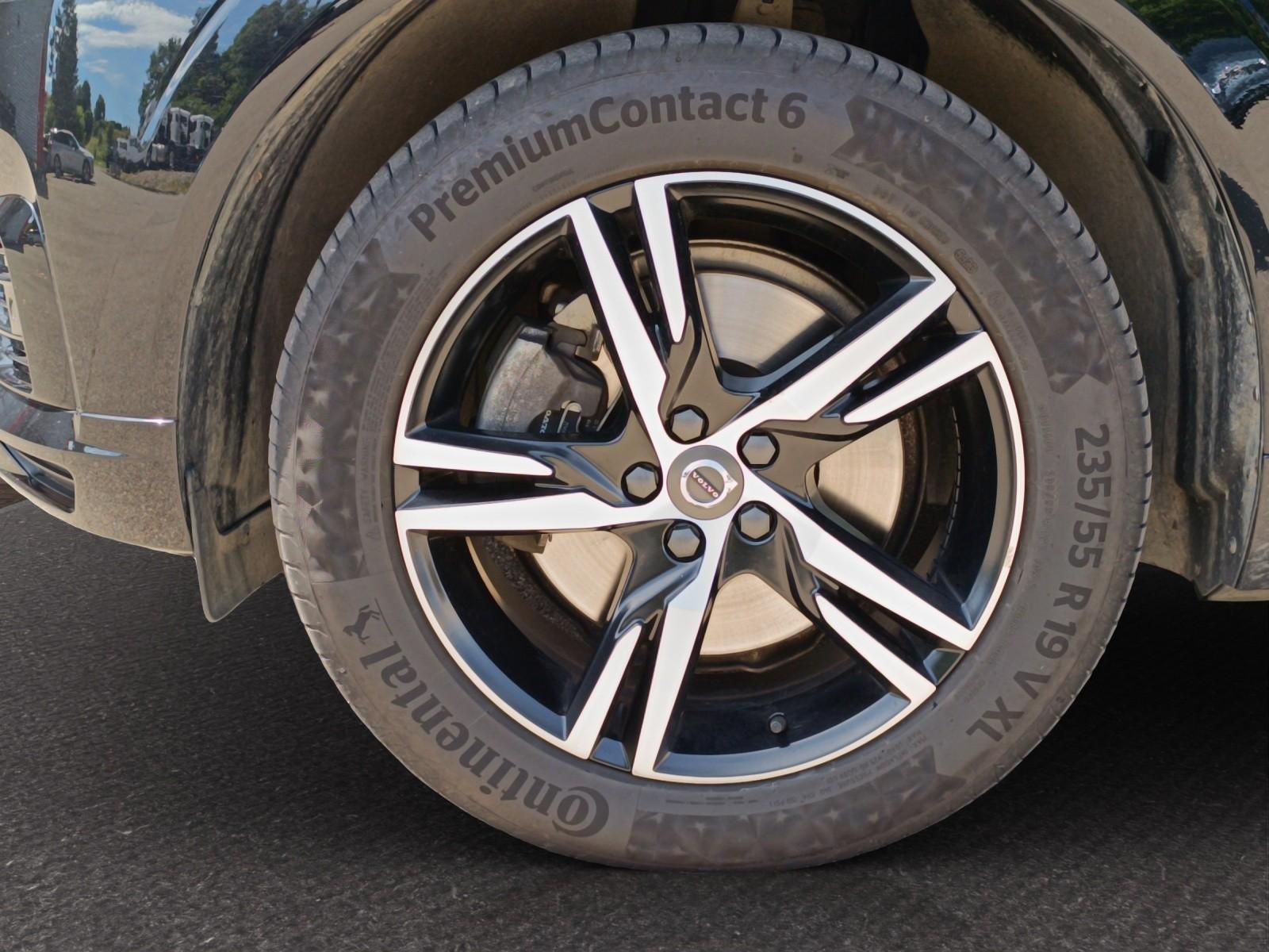 VOLVO XC60 2.0 T8 TE R-Design eAWD-image-8