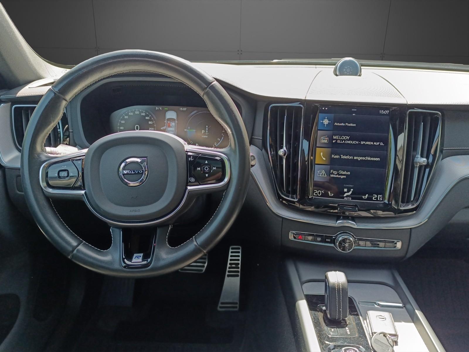 VOLVO XC60 2.0 T8 TE R-Design eAWD-image-11