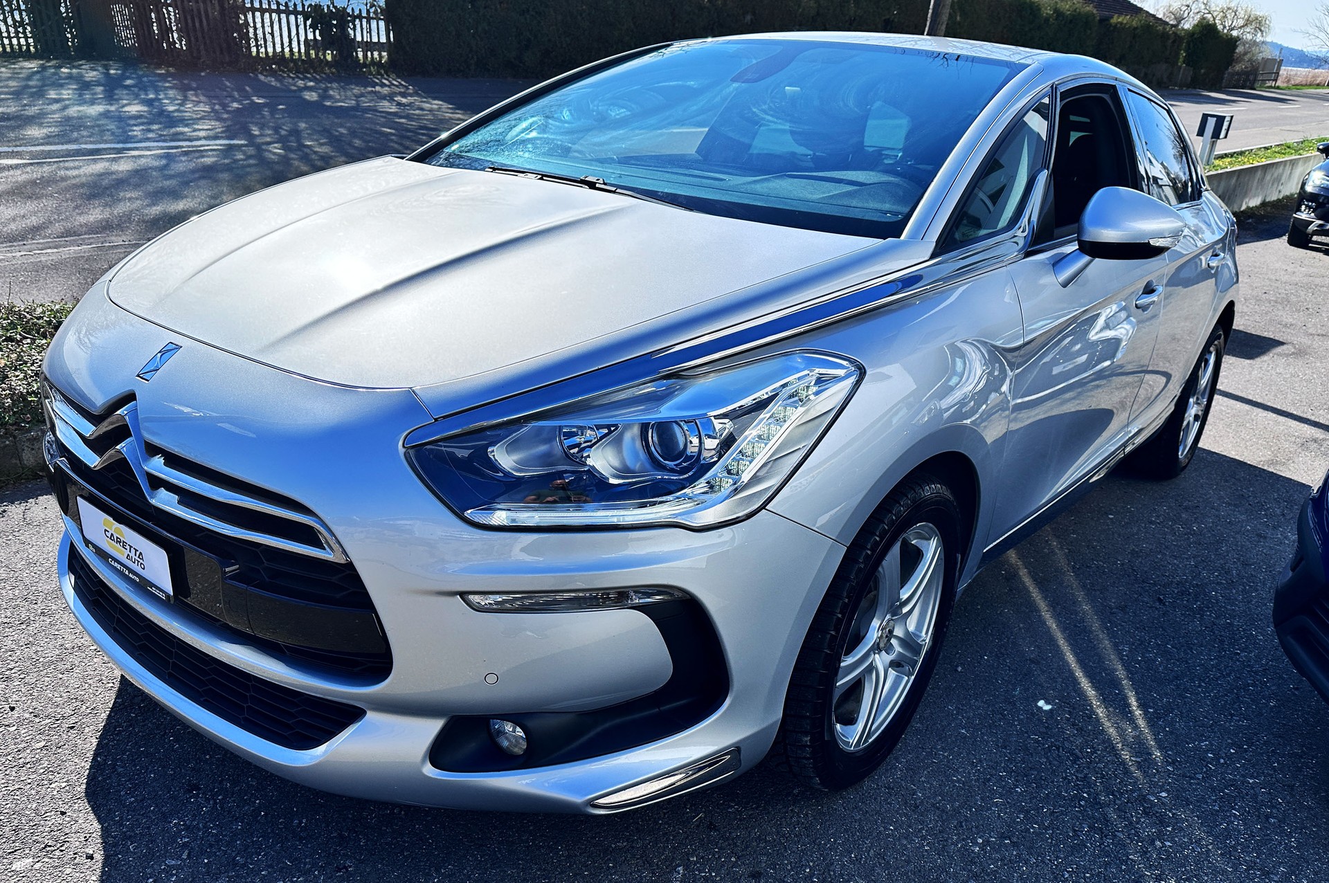 DS AUTOMOBILES DS5 1.6 Turbo SO Chic Automatic-image-2
