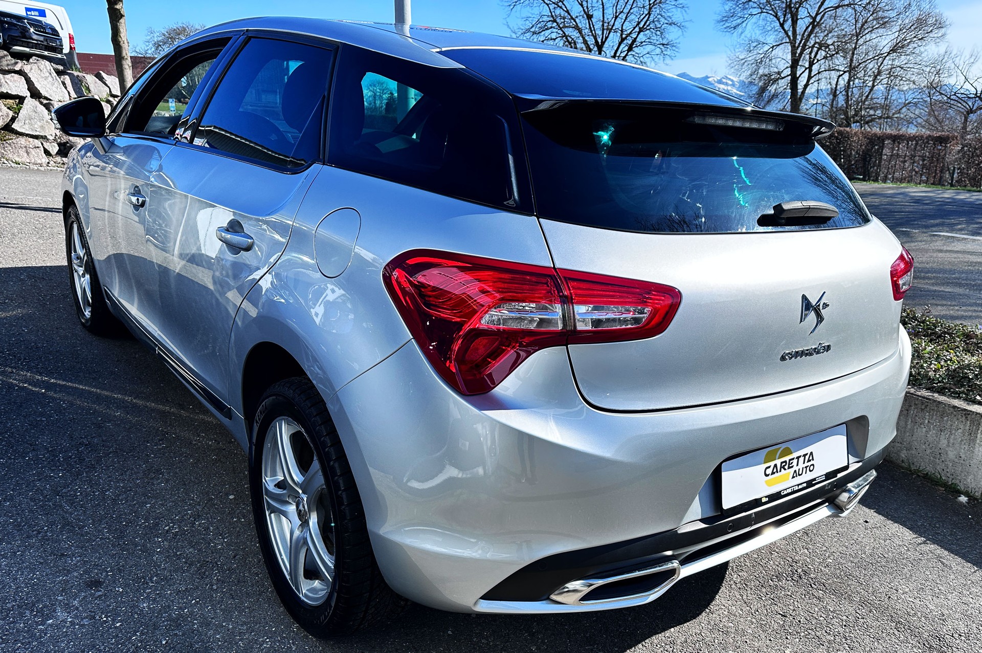 DS AUTOMOBILES DS5 1.6 Turbo SO Chic Automatic-image-4