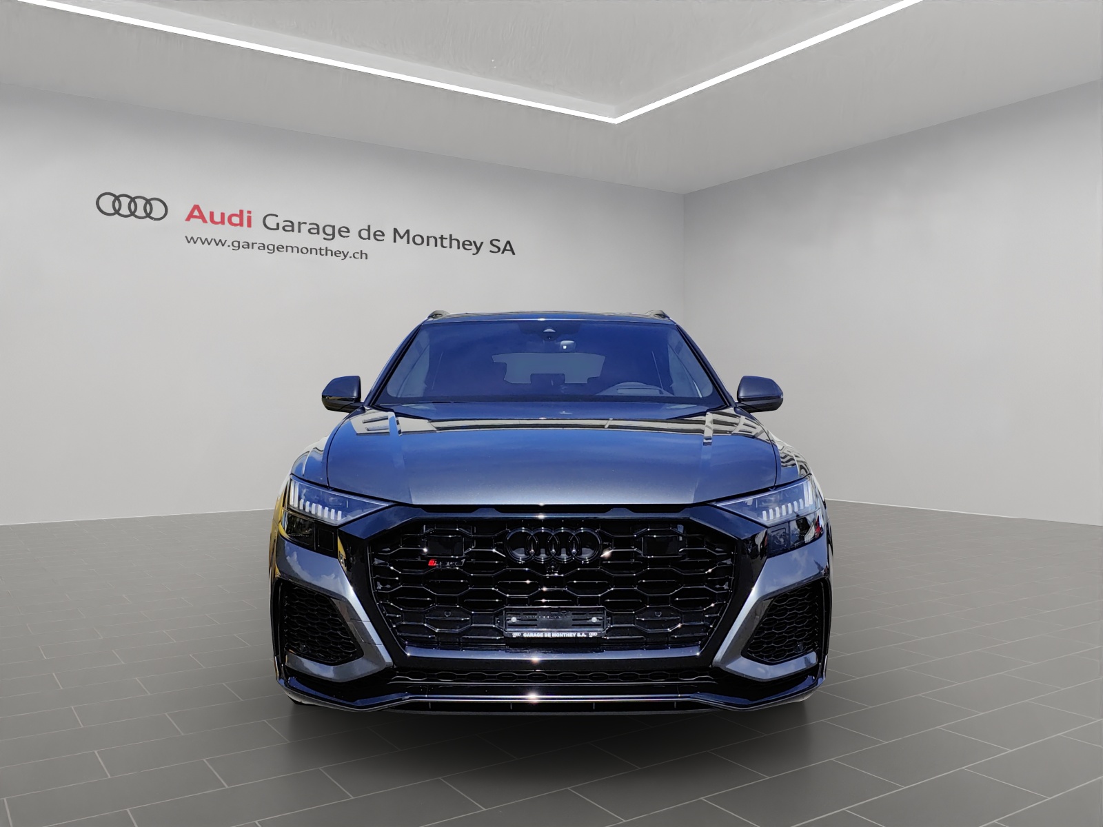 AUDI RSQ8 quattro tiptronic-image-1
