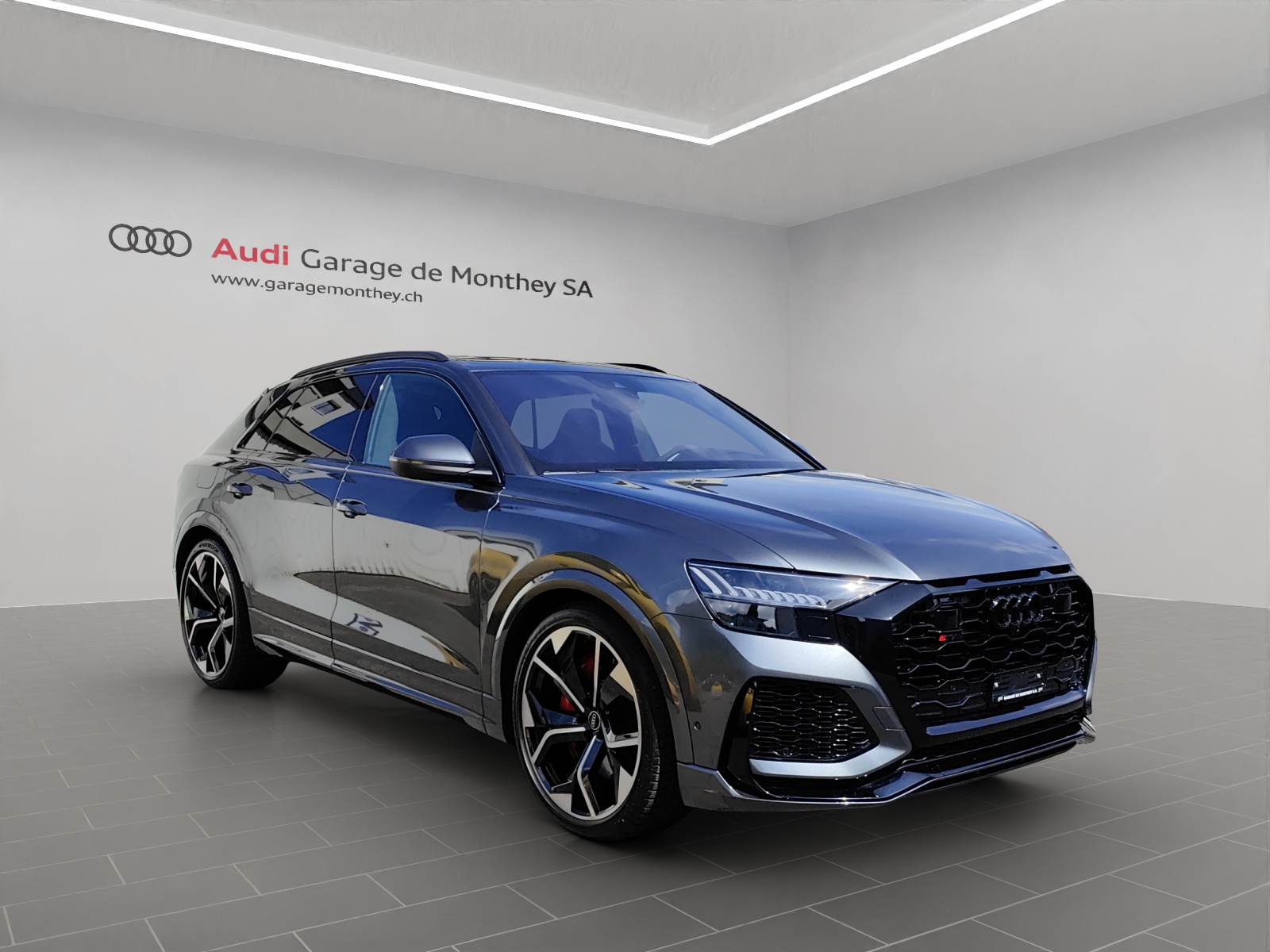 AUDI RSQ8 quattro tiptronic-image-2