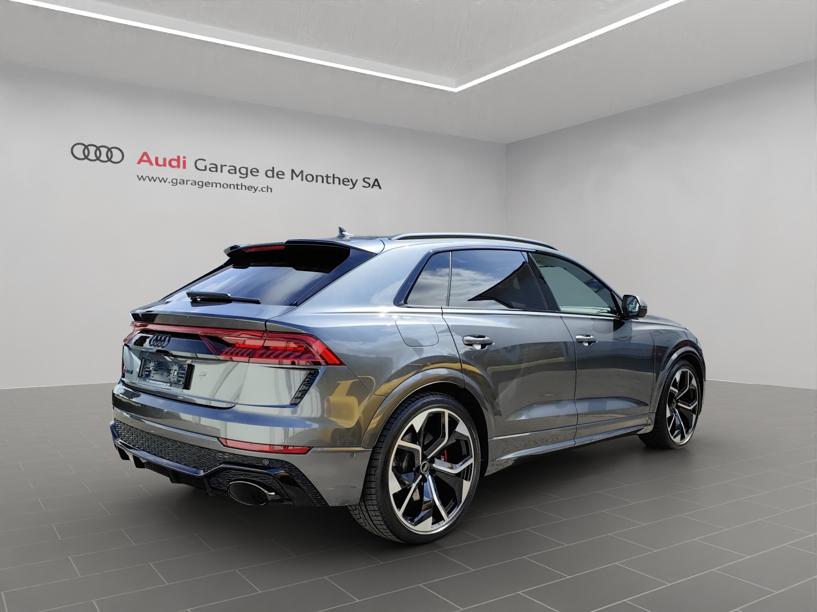 AUDI RSQ8 quattro tiptronic-image-3