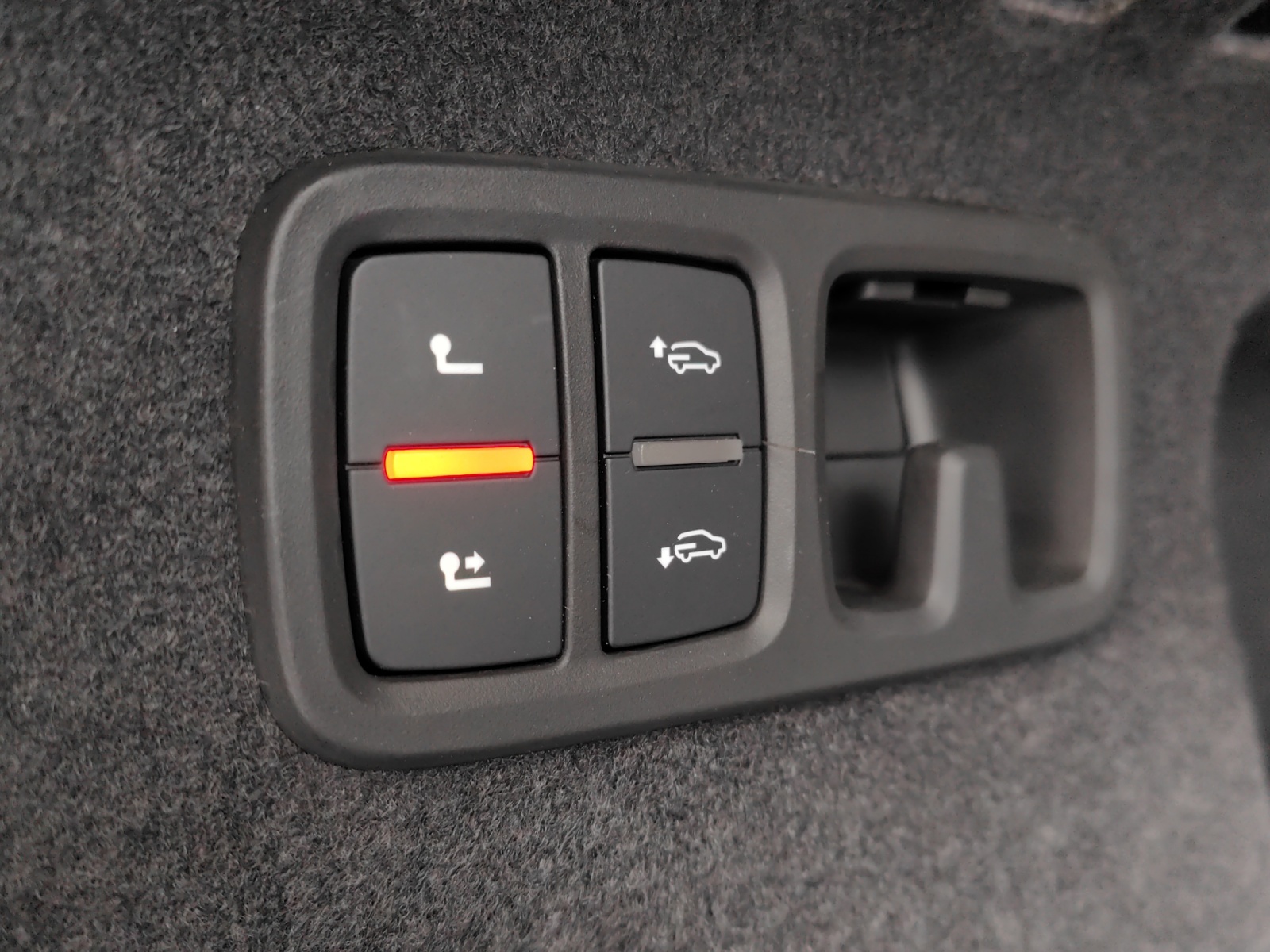 AUDI RSQ8 quattro tiptronic-image-14
