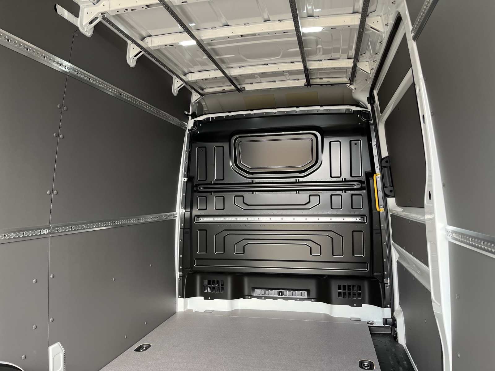 VW Crafter 35 2.0 TDI Entry L3-image-12
