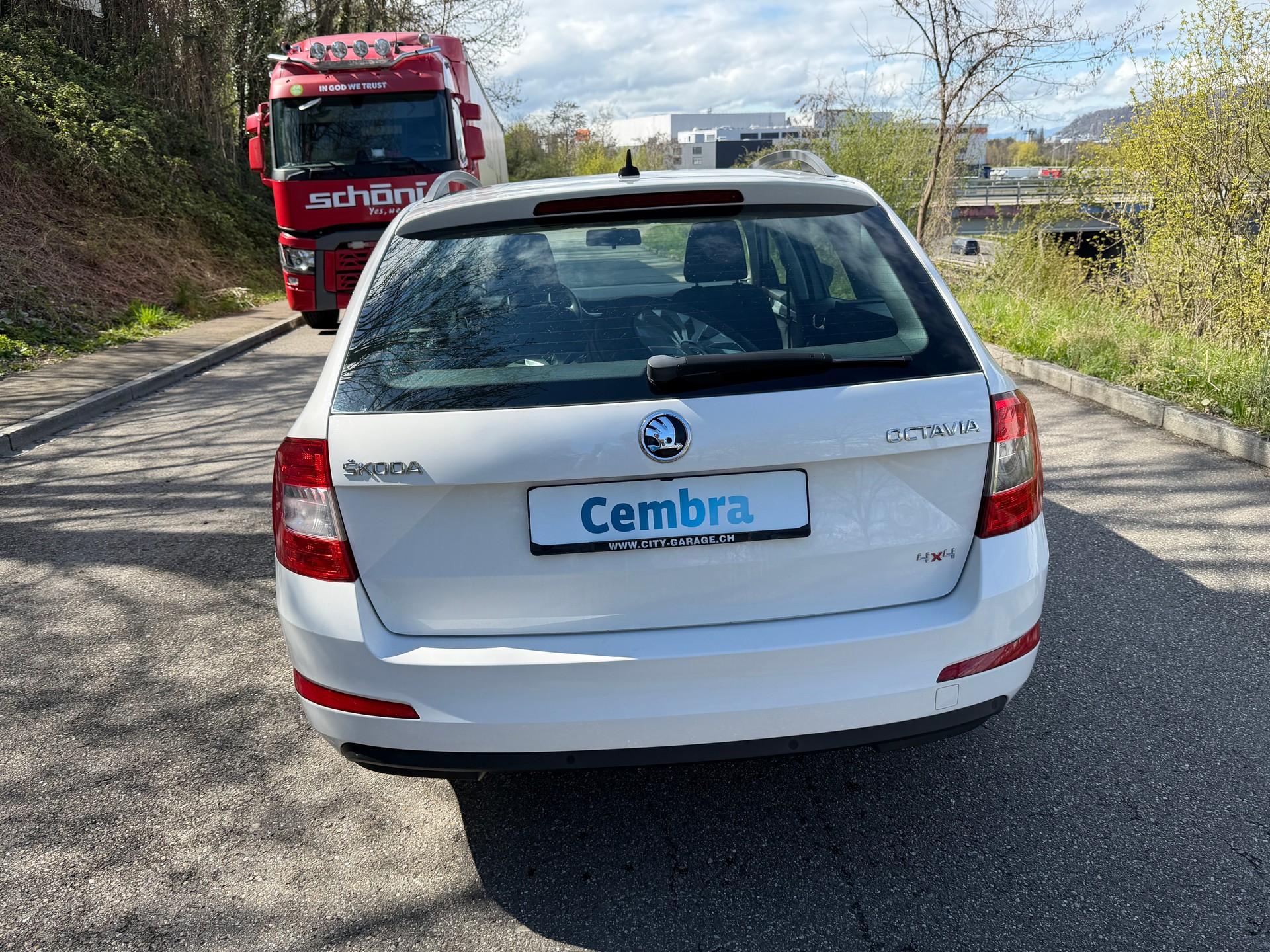 SKODA Octavia Combi 1.6 TDI Ambition 4x4-image-7