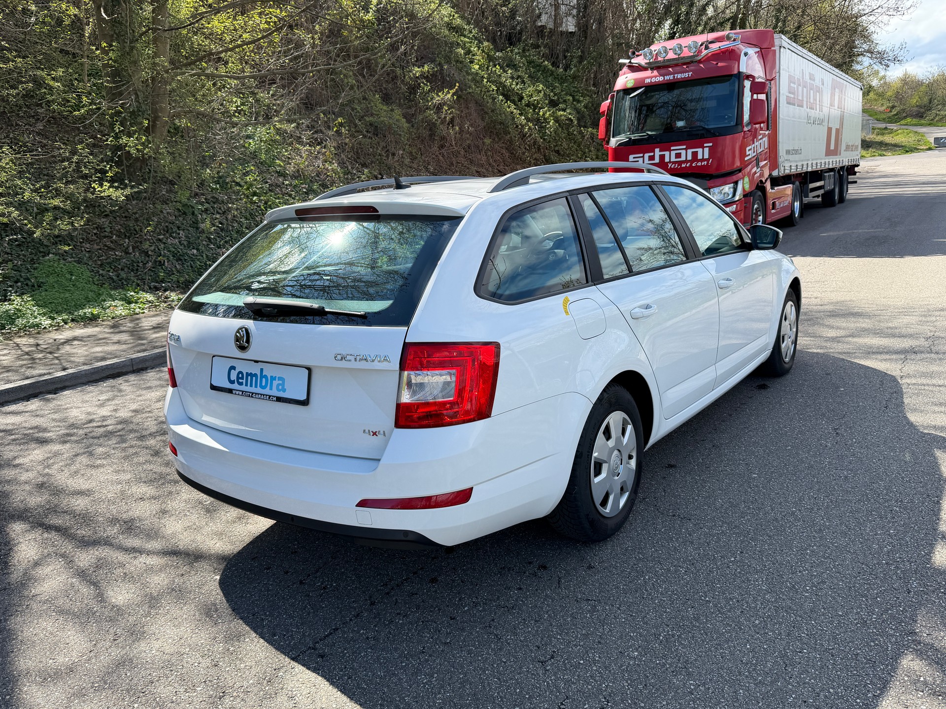 SKODA Octavia Combi 1.6 TDI Ambition 4x4-image-6