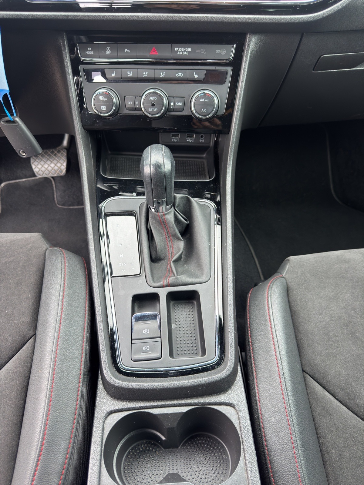 SEAT Leon 1.5 TSI EVO FR ACT FR DSG-image-15