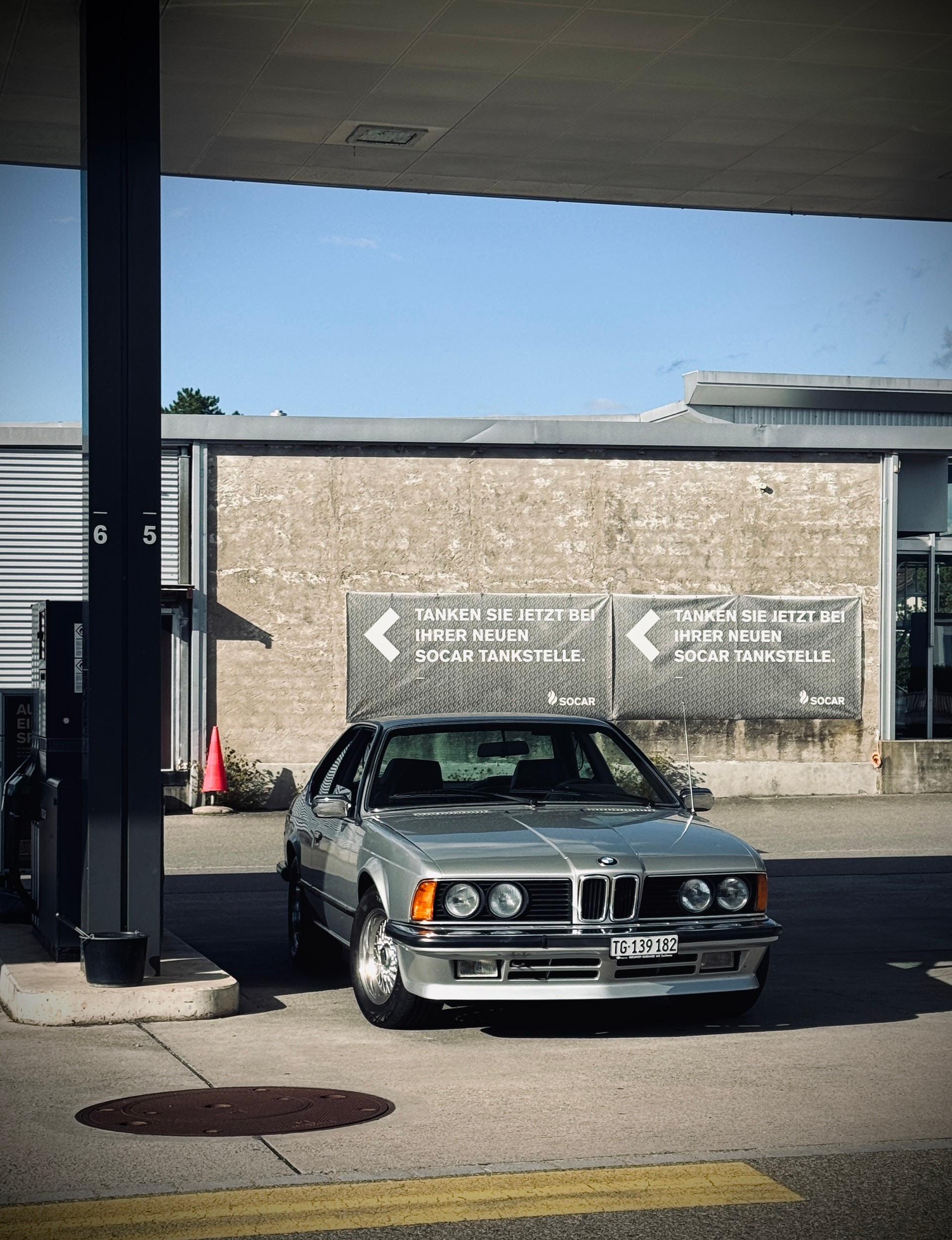 BMW 635csi-image-13