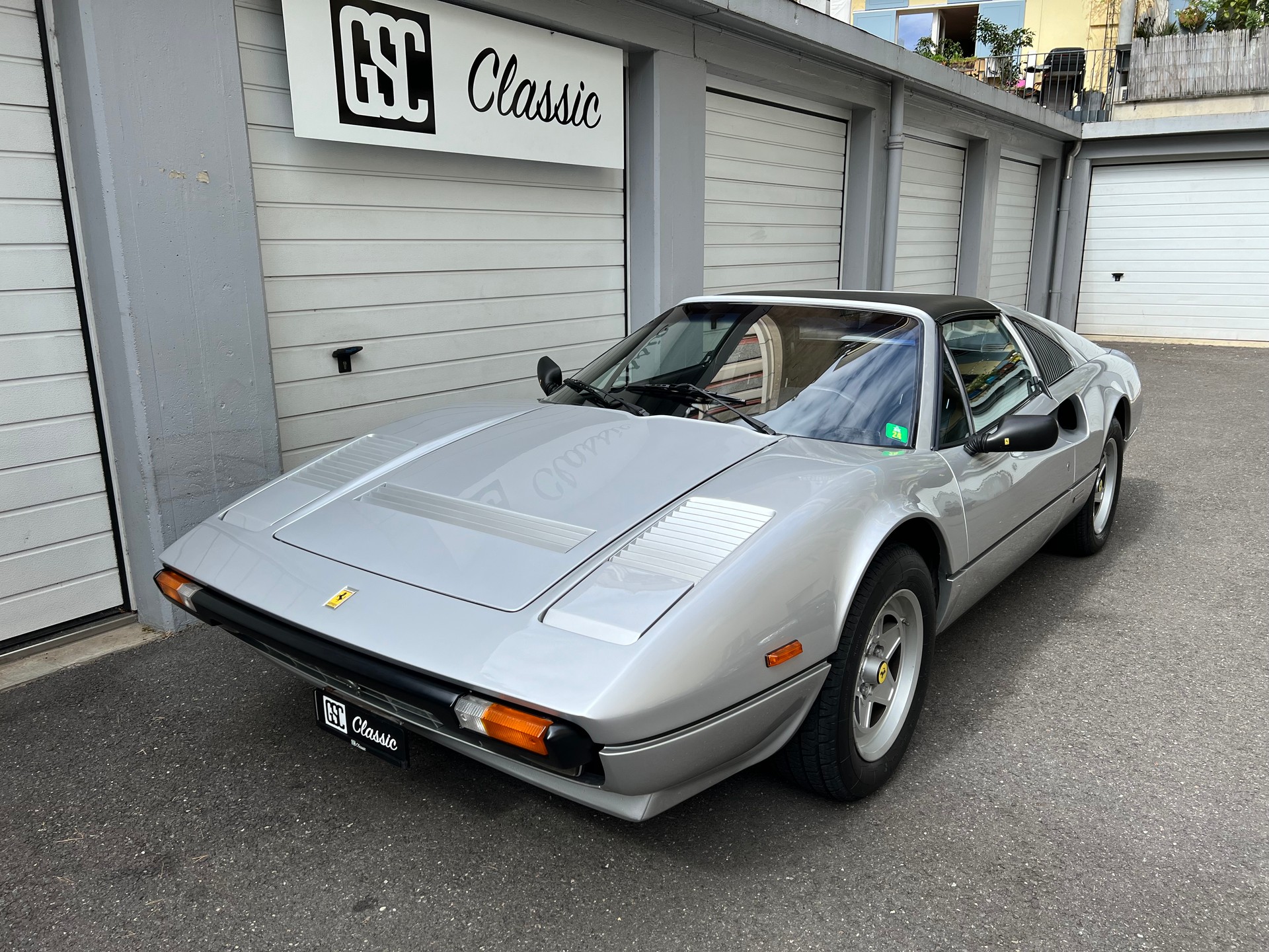 FERRARI 308 GTS 4V-image-2