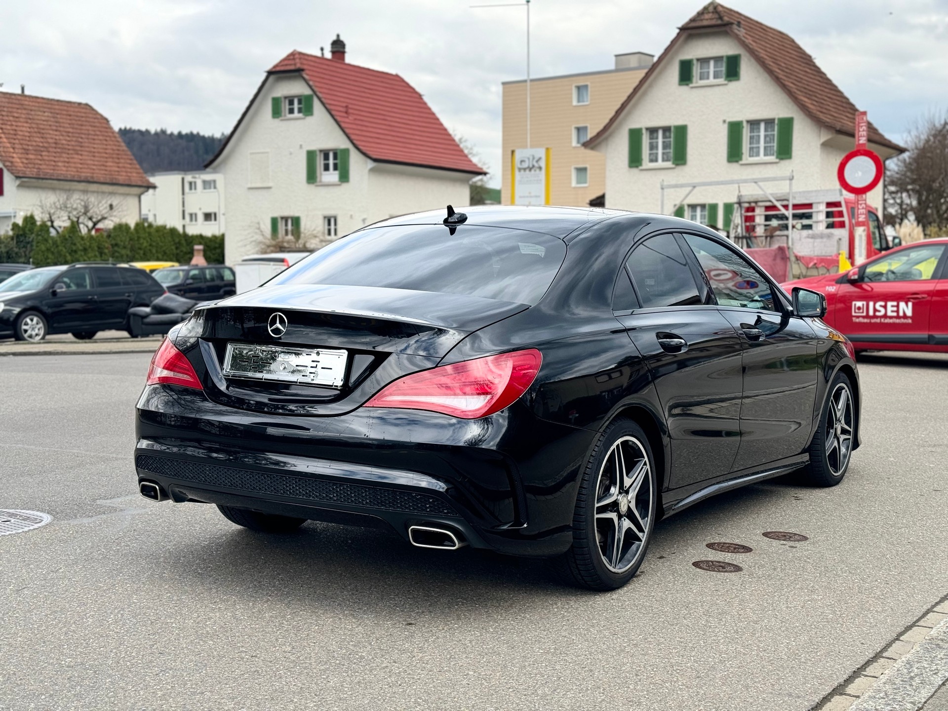 MERCEDES-BENZ CLA 250 AMG Line 7G-DCT-image-3