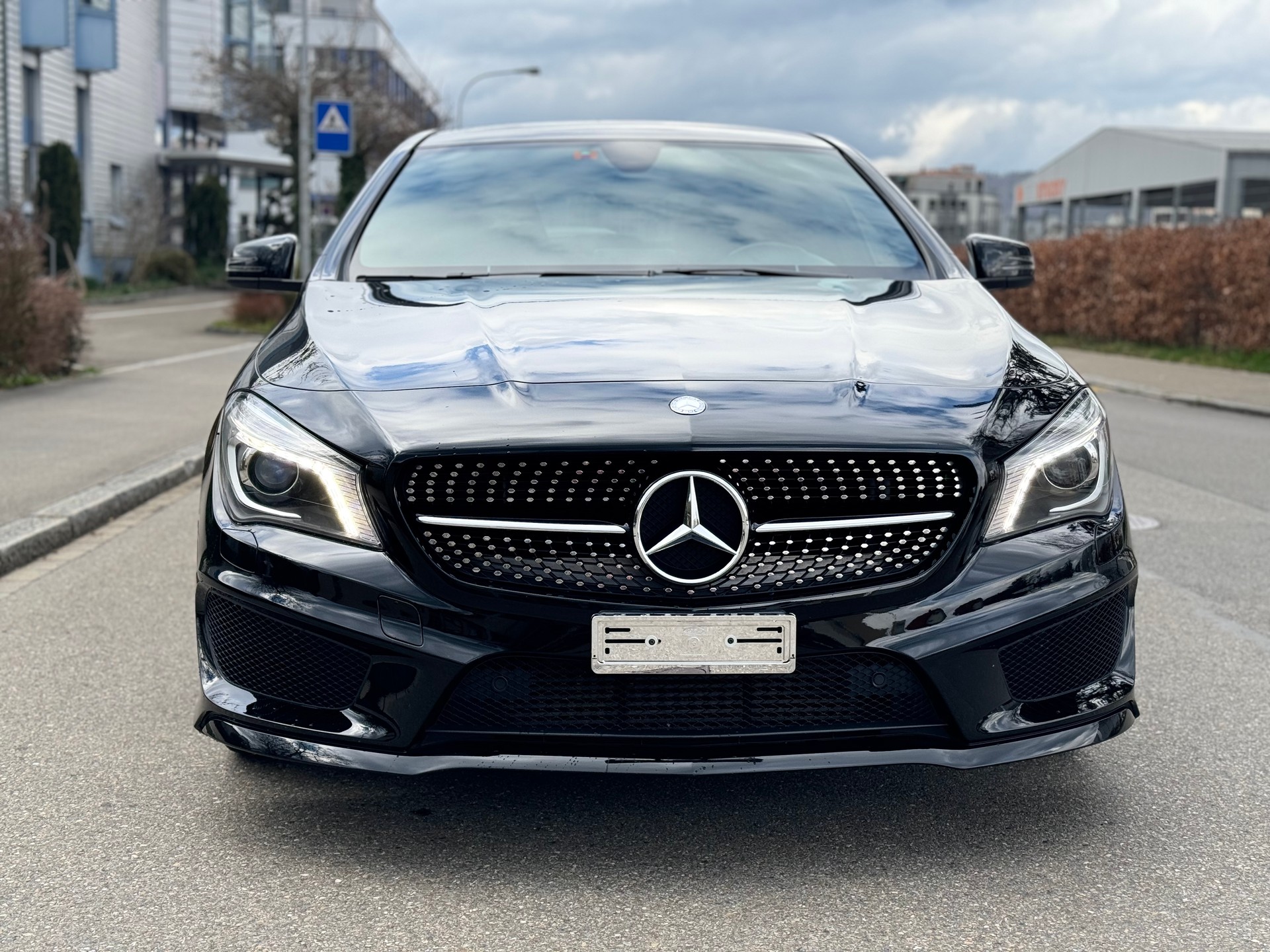 MERCEDES-BENZ CLA 250 AMG Line 7G-DCT-image-5